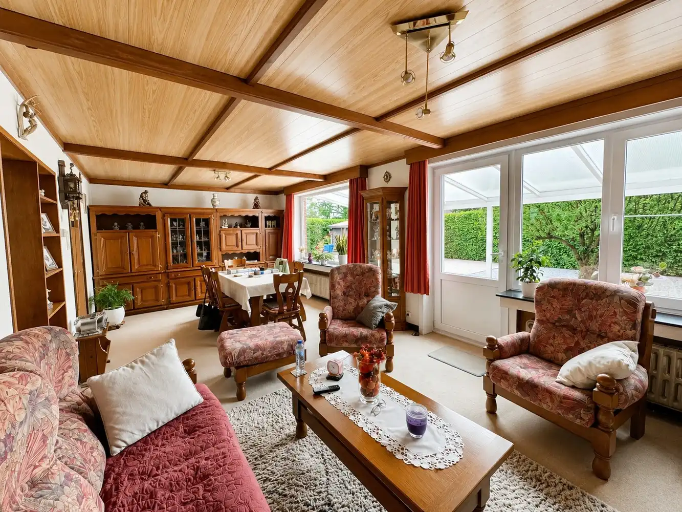 Ruime woning met aangename buitenruimte (H.O.B.) foto 5