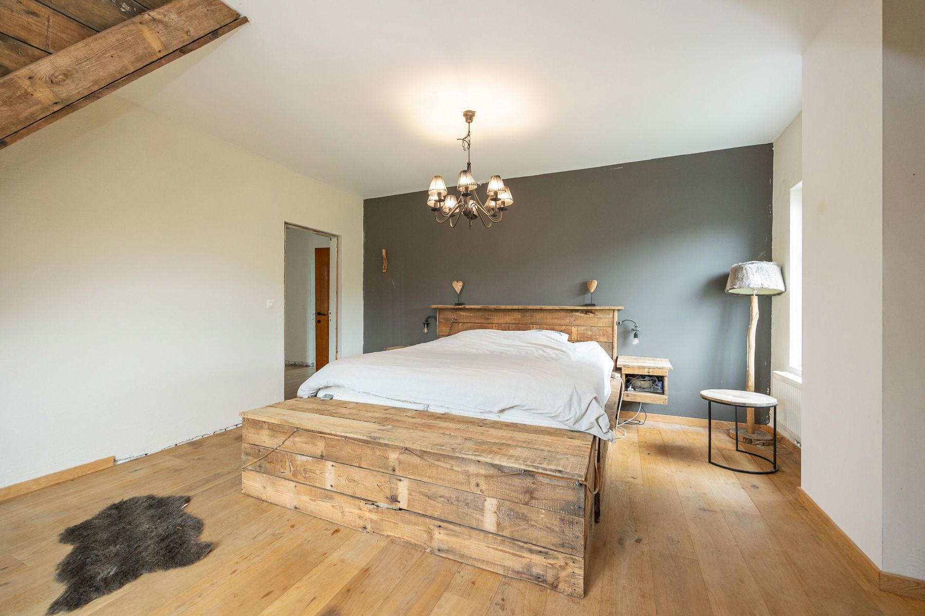 Karaktervolle gerenoveerde woning op een perceel van ca 780 m². foto 13