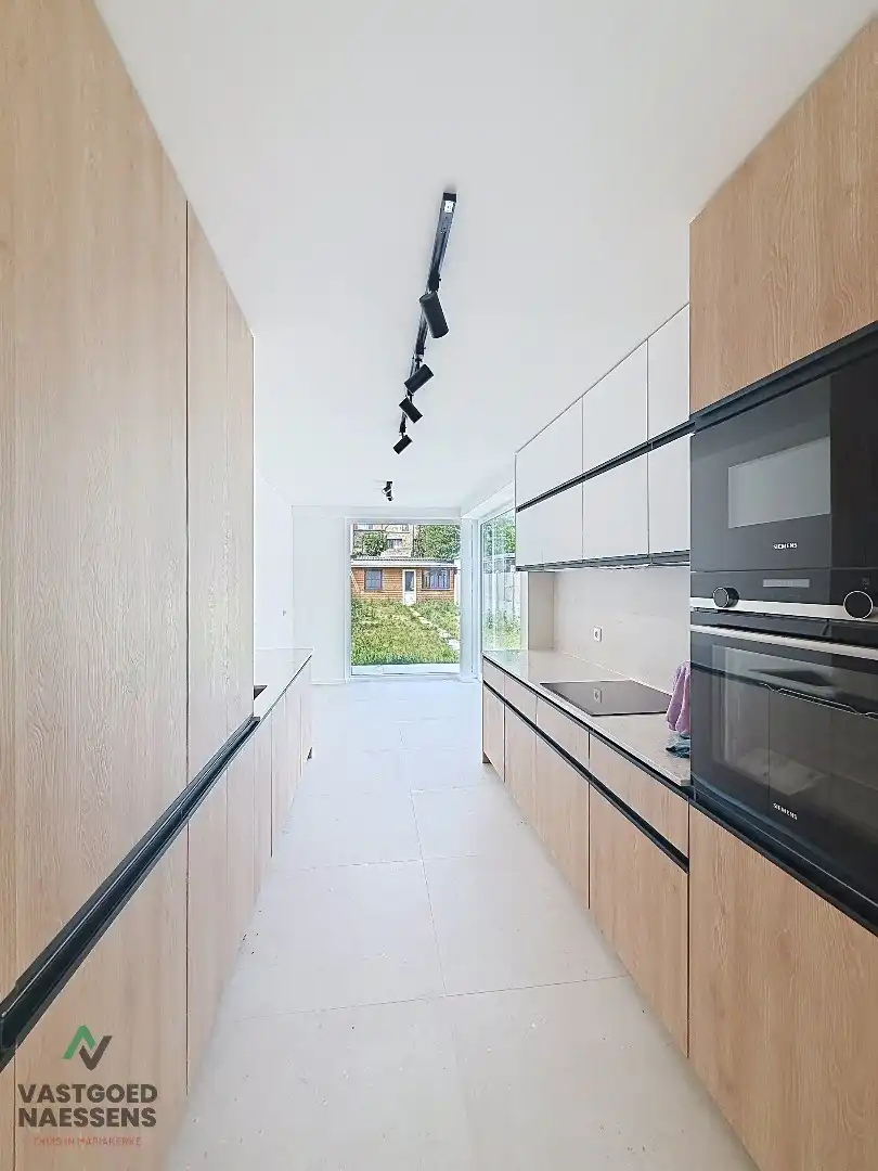 VOLLEDIG GERENOVEERDE 5 SLPK WONING – 2 BADKAMERS – ZONNIGE ZW-TUIN foto 9