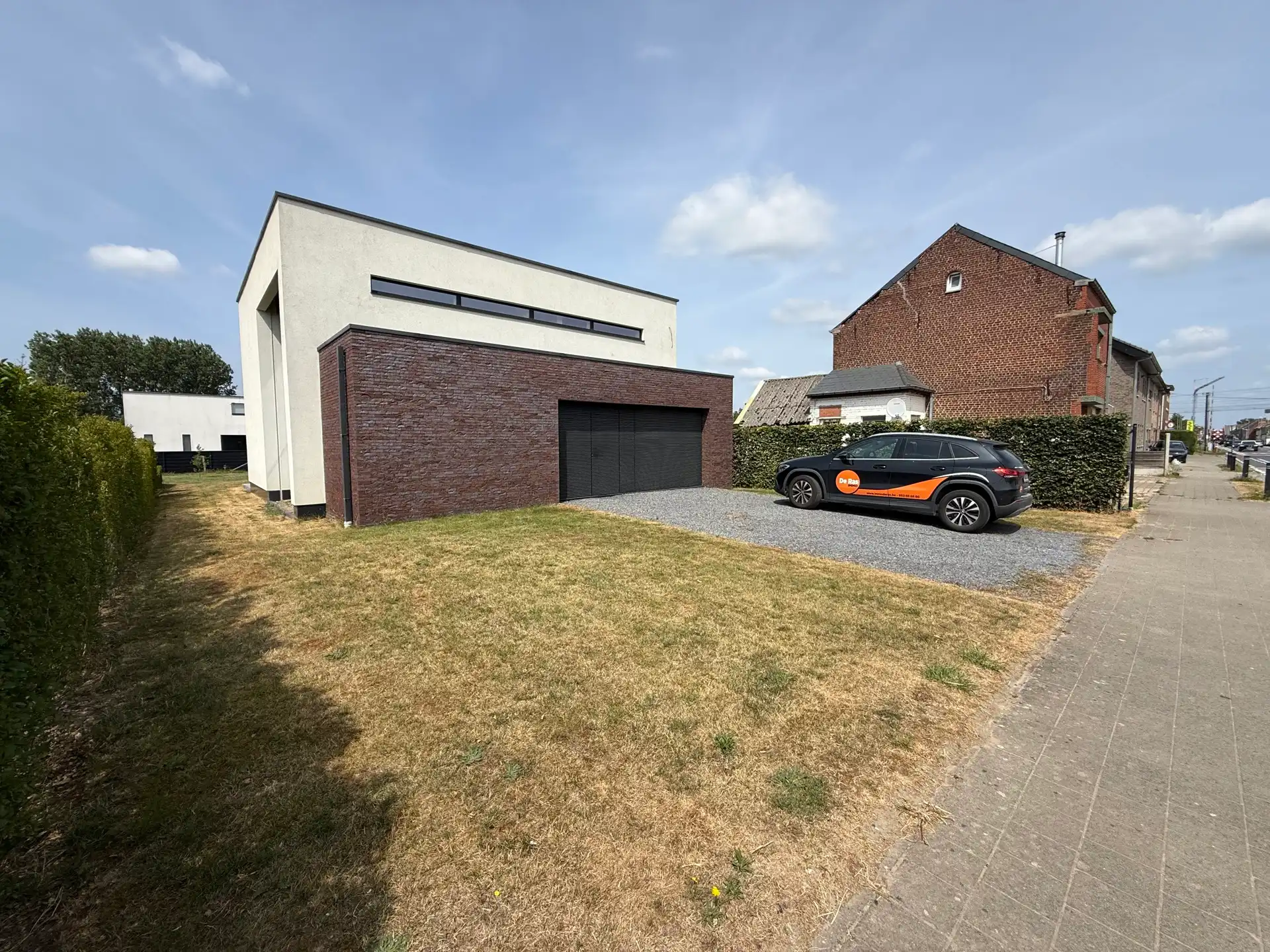 LEDE - Unieke Designvilla met grote tuin. foto {{pictureIndex}}