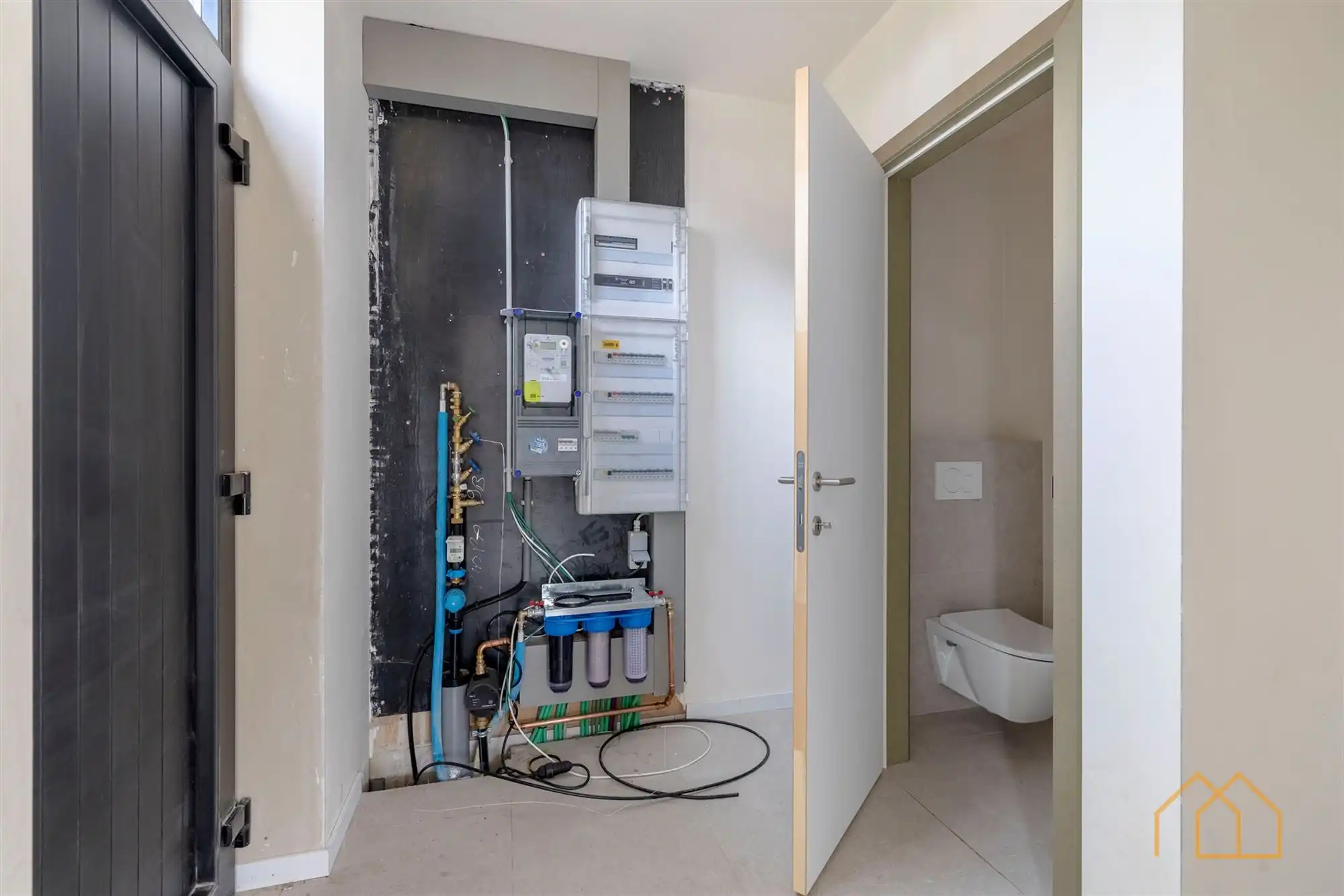 Nieuwbouw van 180m² met oprit en terras - 4slk mogelijk foto 9