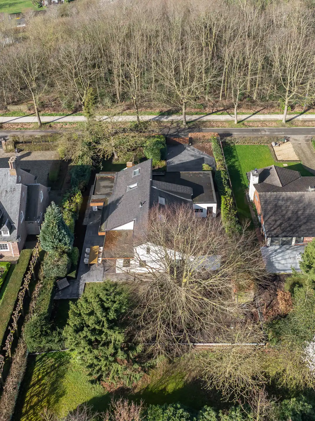 Een designparel in het groen met prachtige buiten bar foto 42