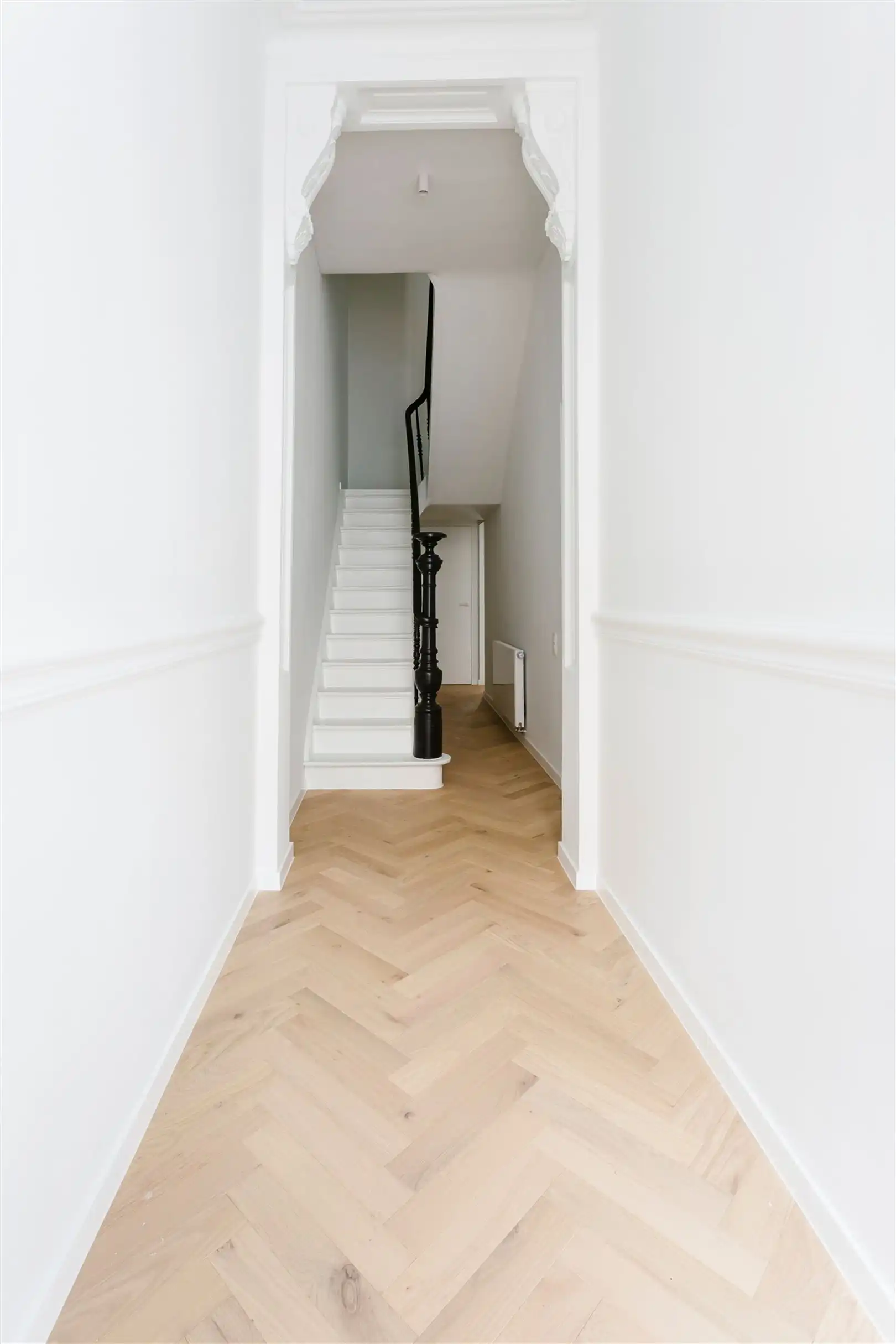 Luxueuze gerenoveerde herenwoning op toplocatie foto 2