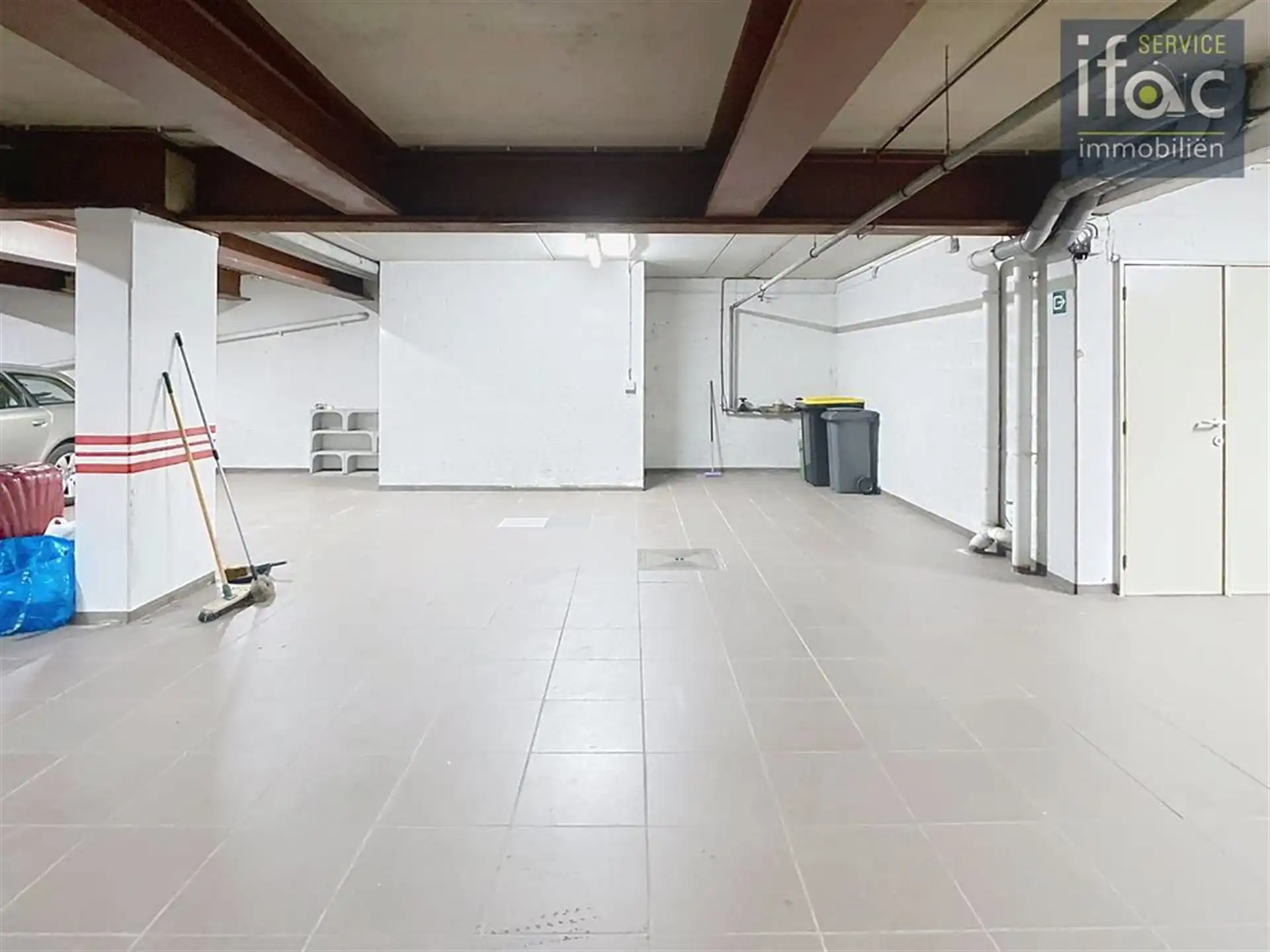 Ruim en klassevol gelijkvloers-appartement met 3 slaapkamers foto 18