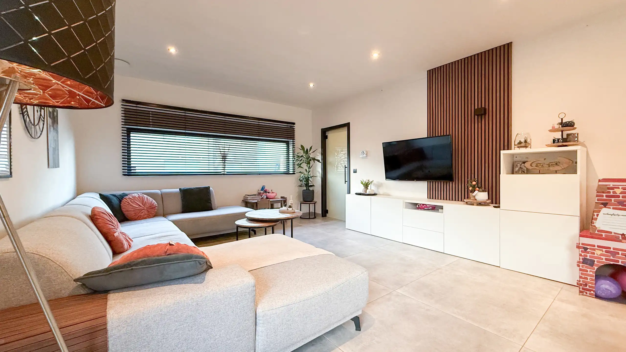 Moderne halfopen bebouwing (3 jaar oud) nabij E313 & E314! foto 6