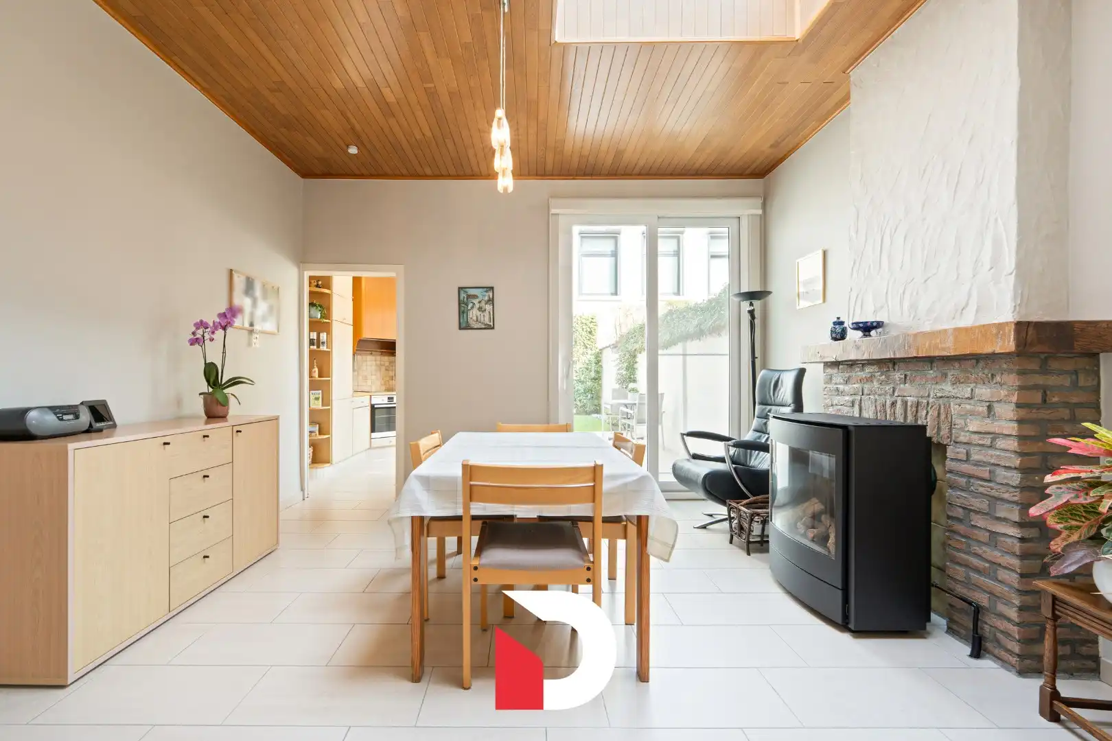 Riante burgerwoning te Kristus-Koning met 4 slk tuin en garagebox foto 6