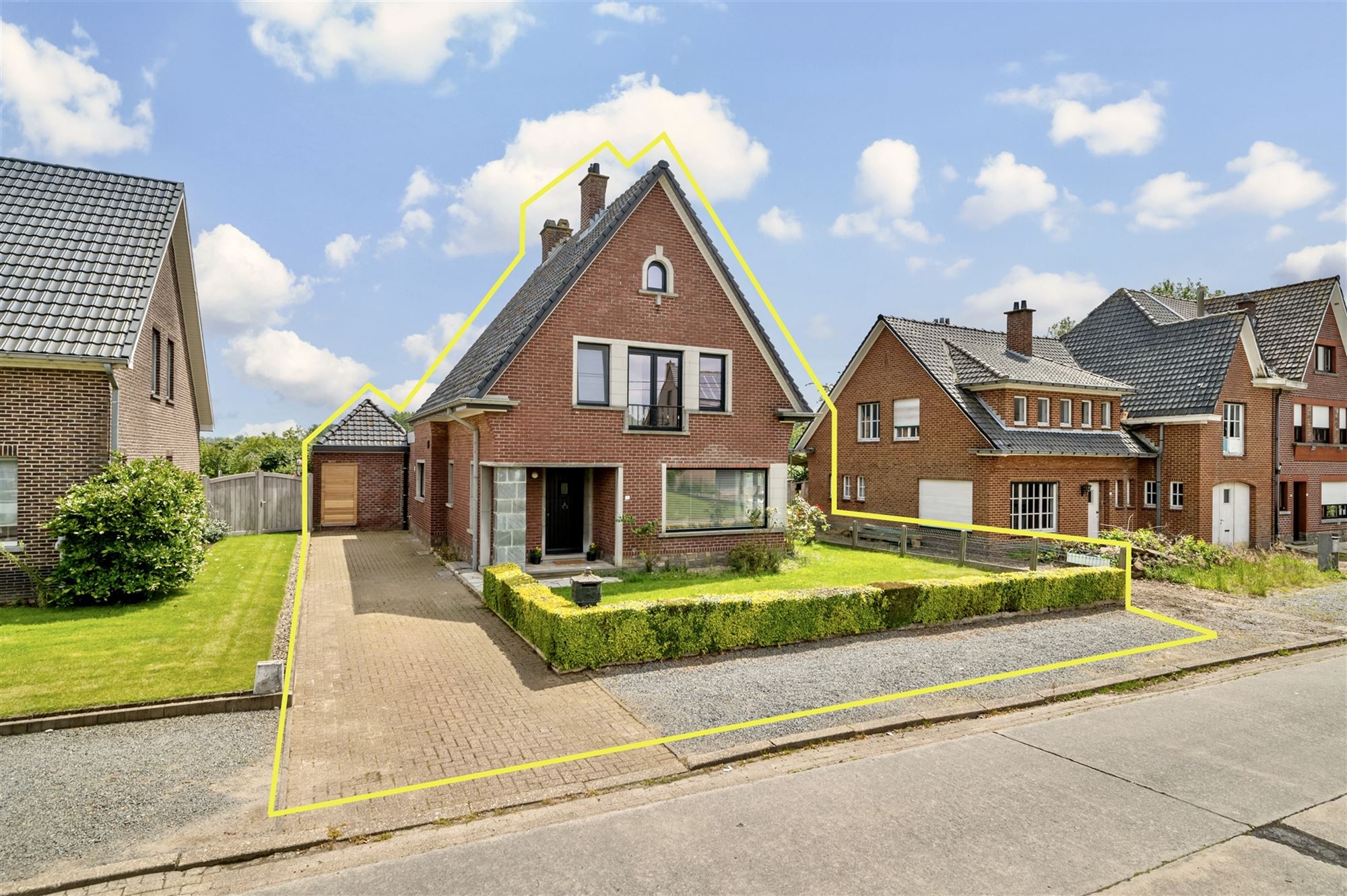 Subliem ingerichte woning met 3 slpks en diepe tuin foto 1