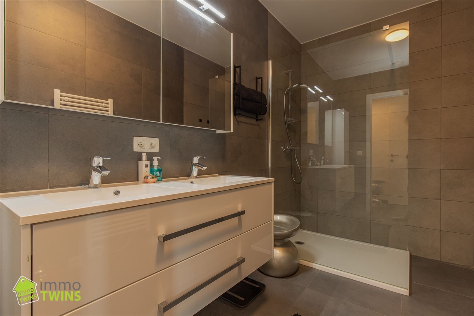 Luxueus penthouse met ruim terrassen en prachtig uitzicht in residentie Vroonhof foto 19