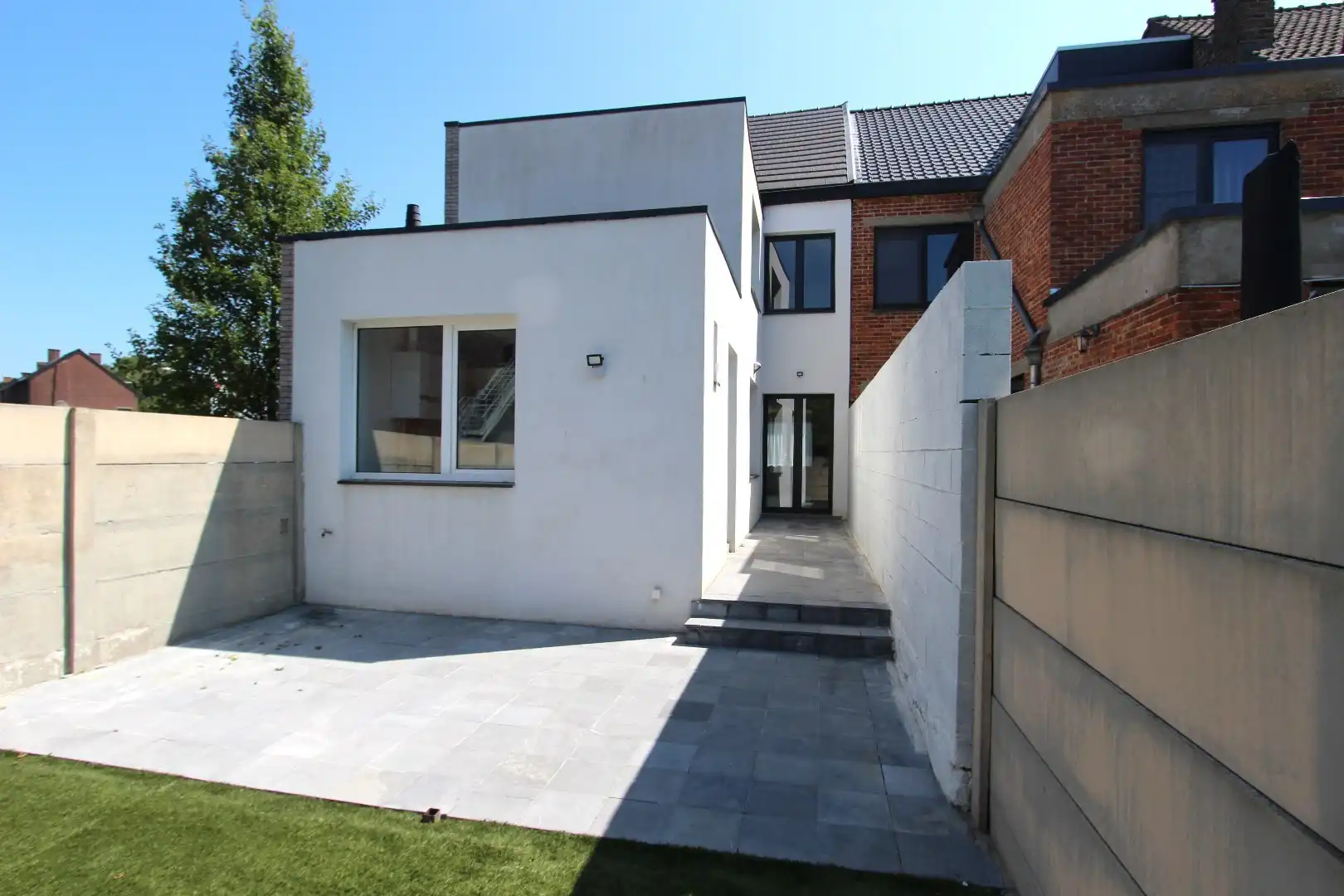 MOOI VERNIEUWDE WONING MET TUIN foto 10