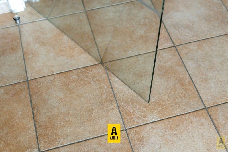 Instapklaar appartement op toplogging! foto 14