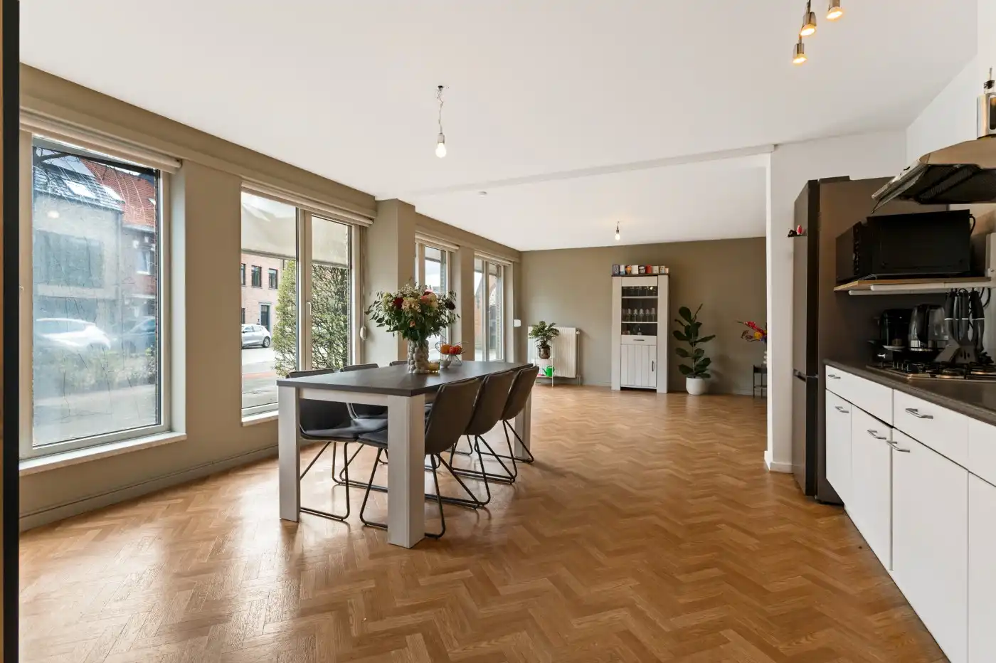 Groot, instapklaar app. met 1 à 2 slpk. en tuin in het centrum van Putte foto 3