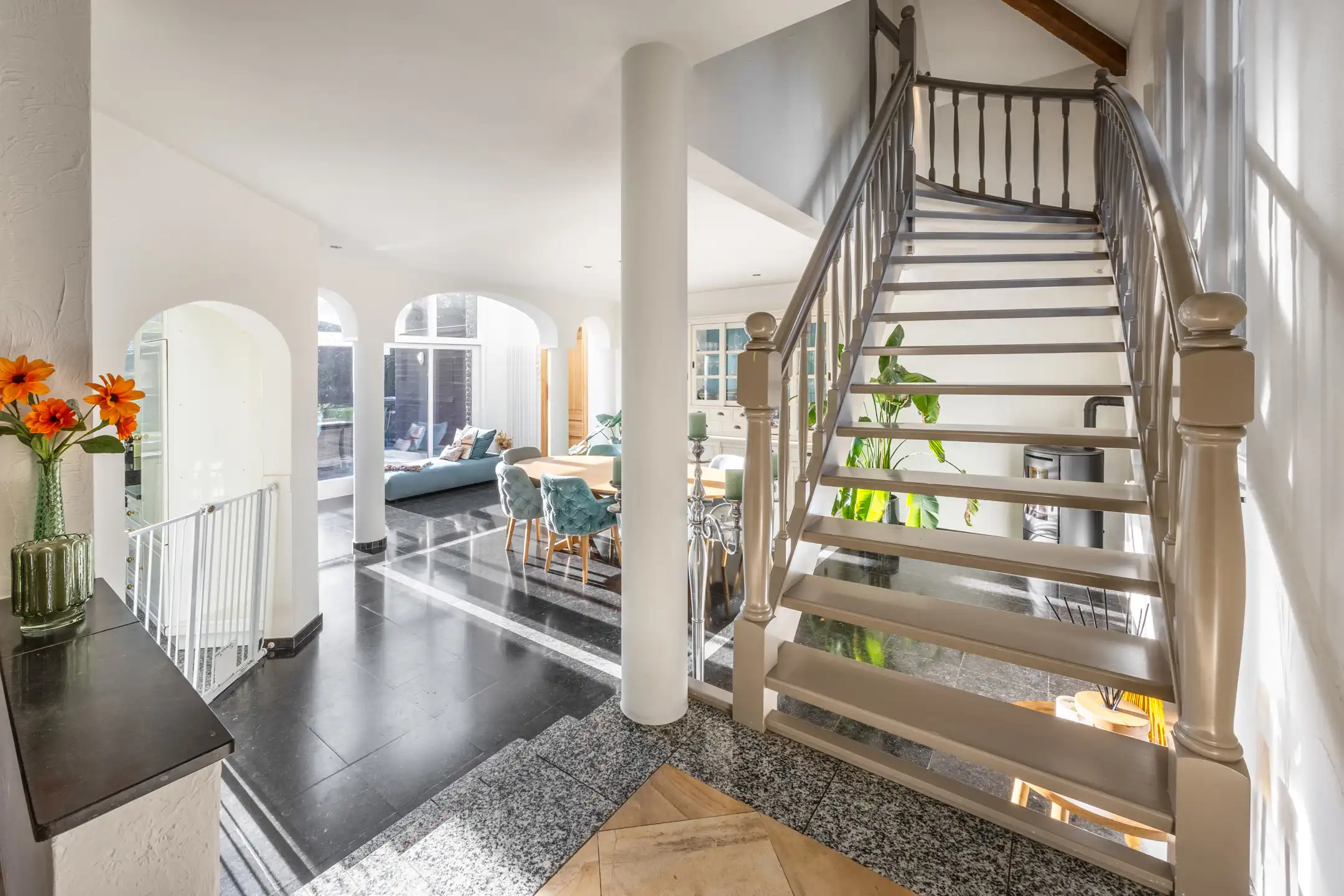 Unieke woning met prachtige tuin en veel privacy foto 5