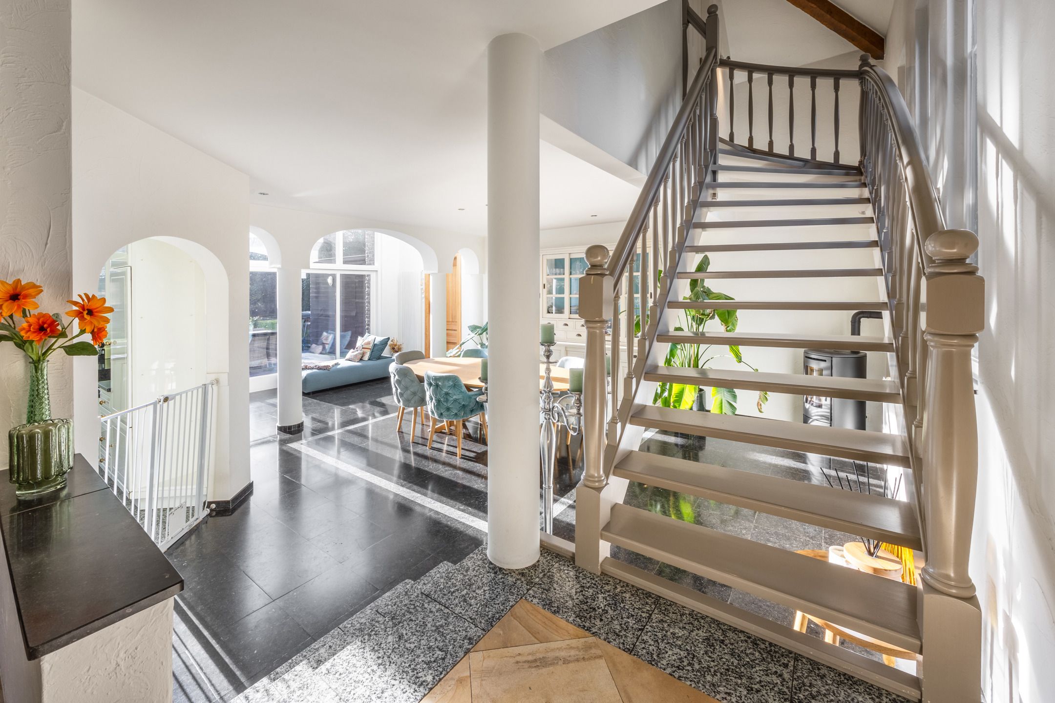 Unieke woning met prachtige tuin en veel privacy foto 5