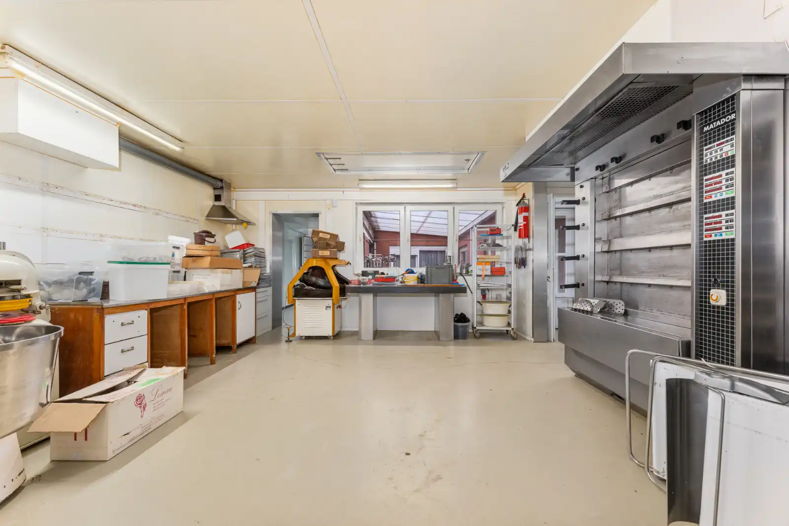 Woning (4slpk) met winkel en atelier! foto 4