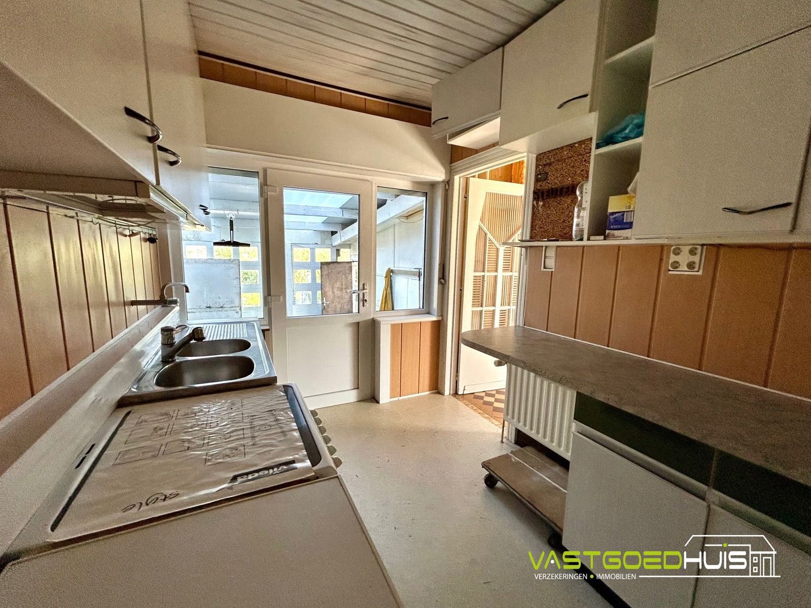 Karaktervolle gezinswoning met tuin en garage foto 8