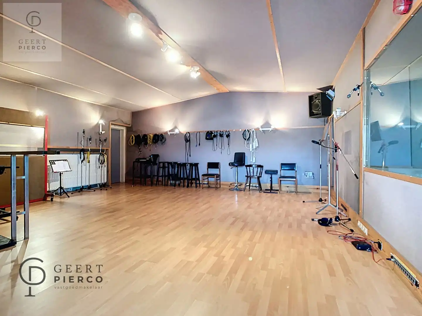 Multifunctioneel pand gelegen op een zeer gunstige locatie. foto 15