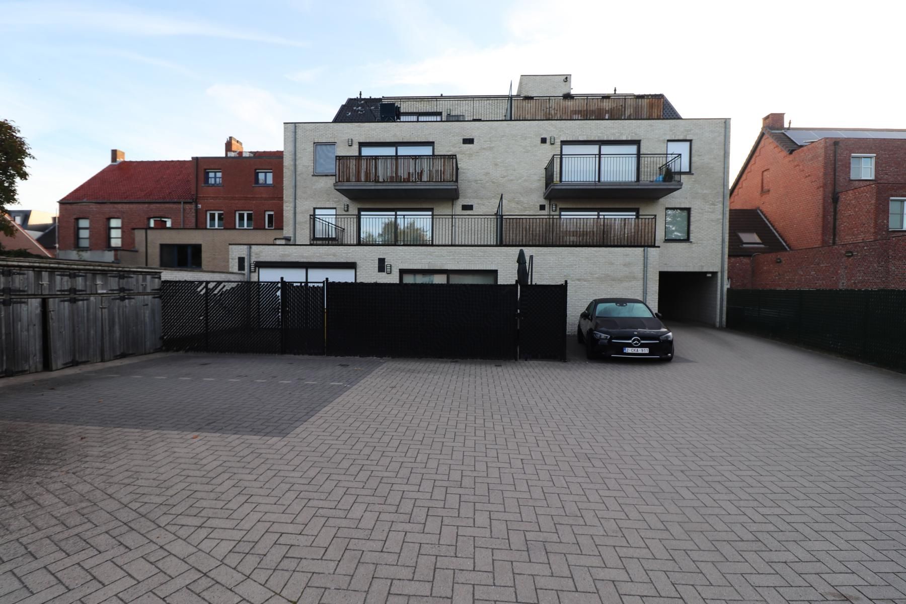 Een appartement op de 2de verdieping links met terras en garage in het centrum van Merksplas. foto 12