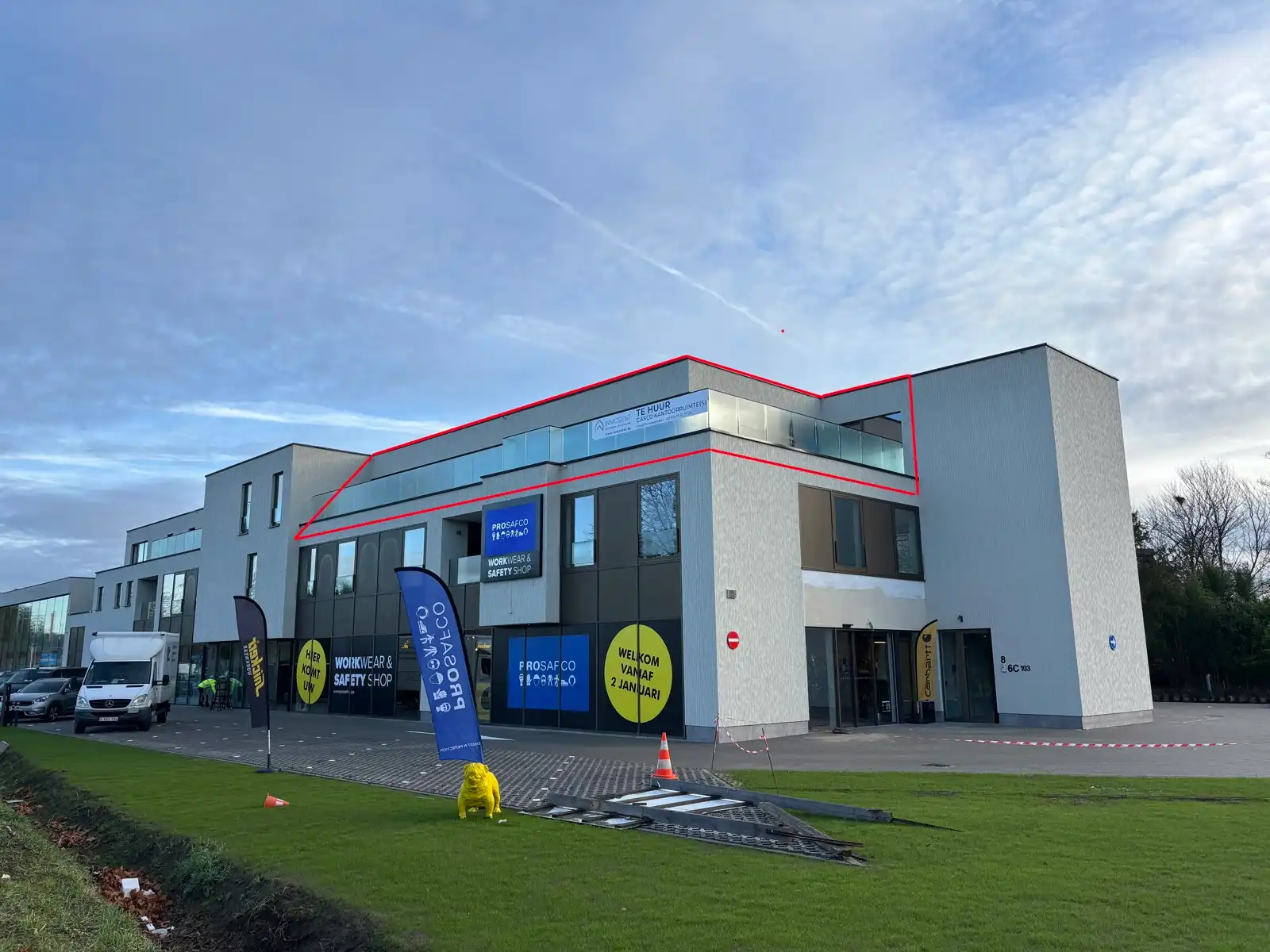 Nieuwbouw kantoren / praktijk aan de ring van Lier foto {{pictureIndex}}