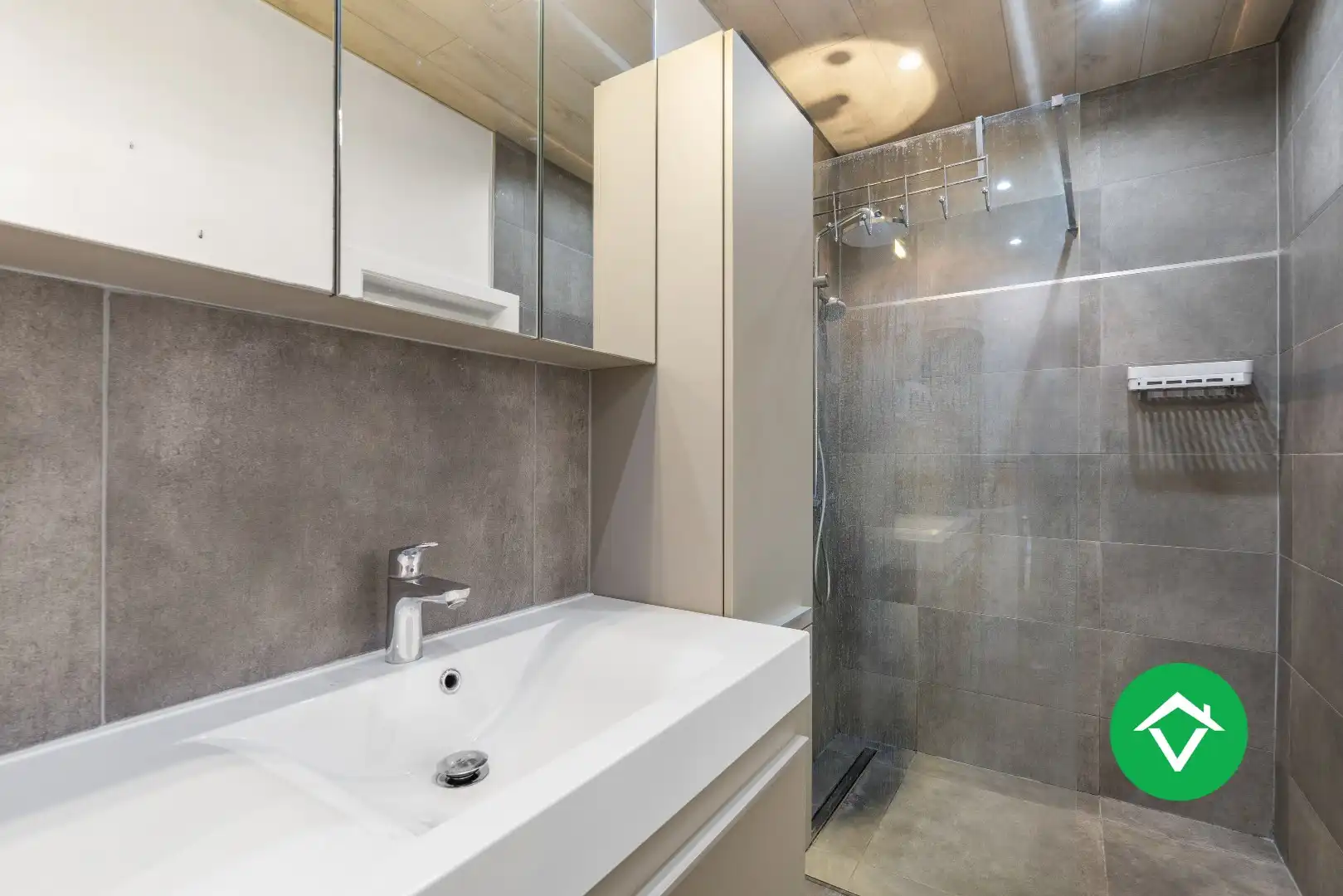 Prachtige rijwoning met 3 slaapkamers en tuin in centrum Roeselare foto 11