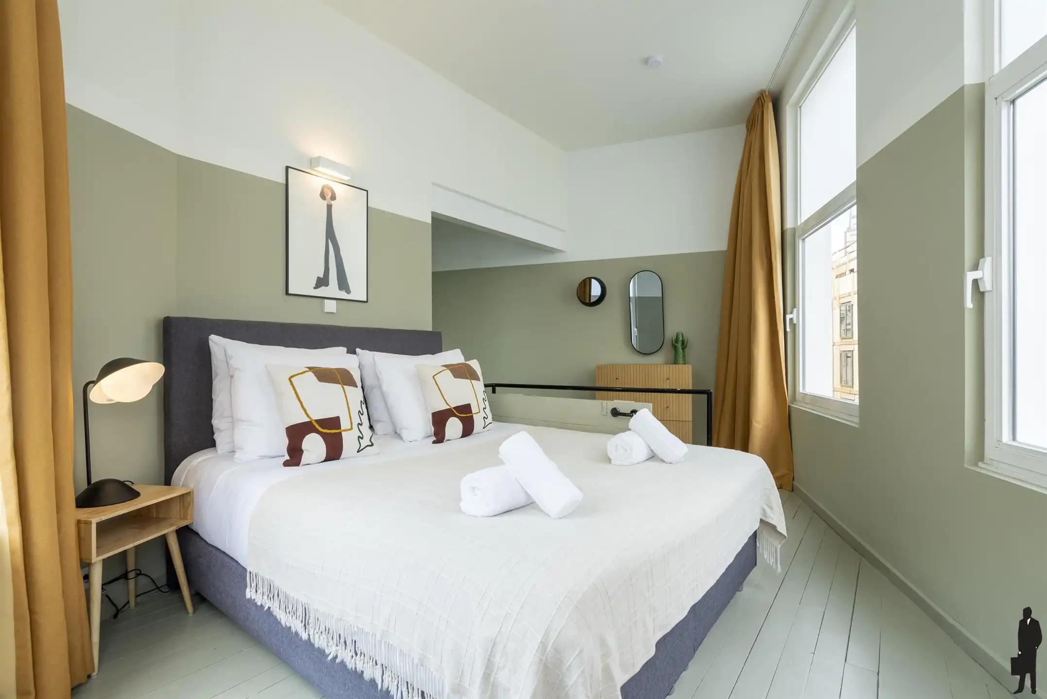 Iconisch hoekpand met drie vergunde duplexen aan het Mechelseplein foto 8