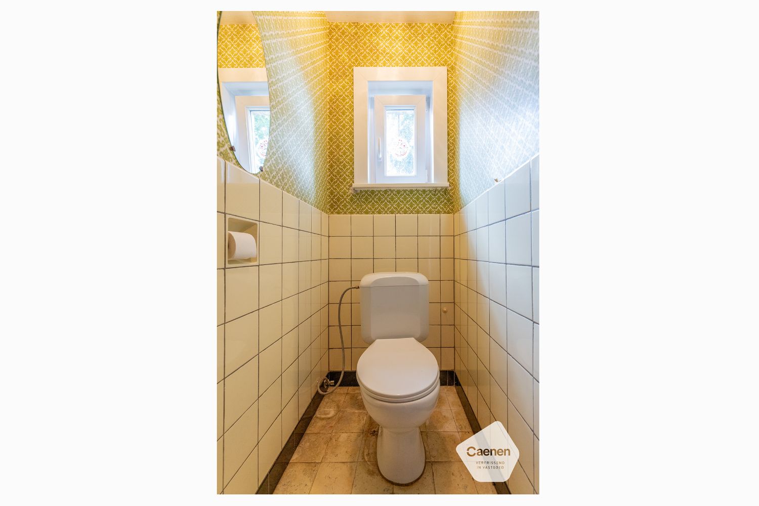 TE RENOVEREN STEVIGE HALF-OPEN WONING op CENTRALE LIGGING met 4 slaapkamers en GARAGE foto 3