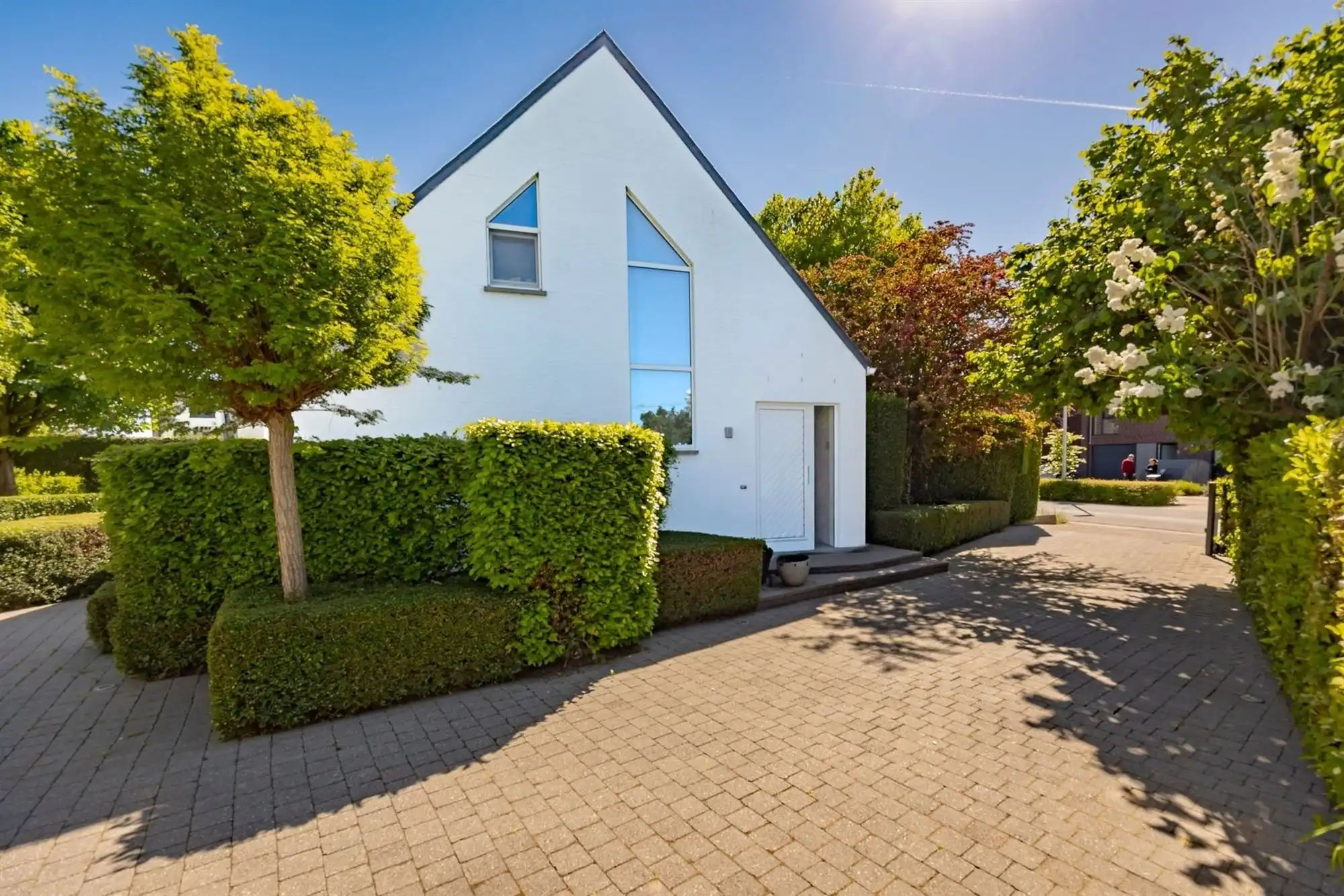 Supergelegen instapklare woning met grote tuin in Boechout foto 6