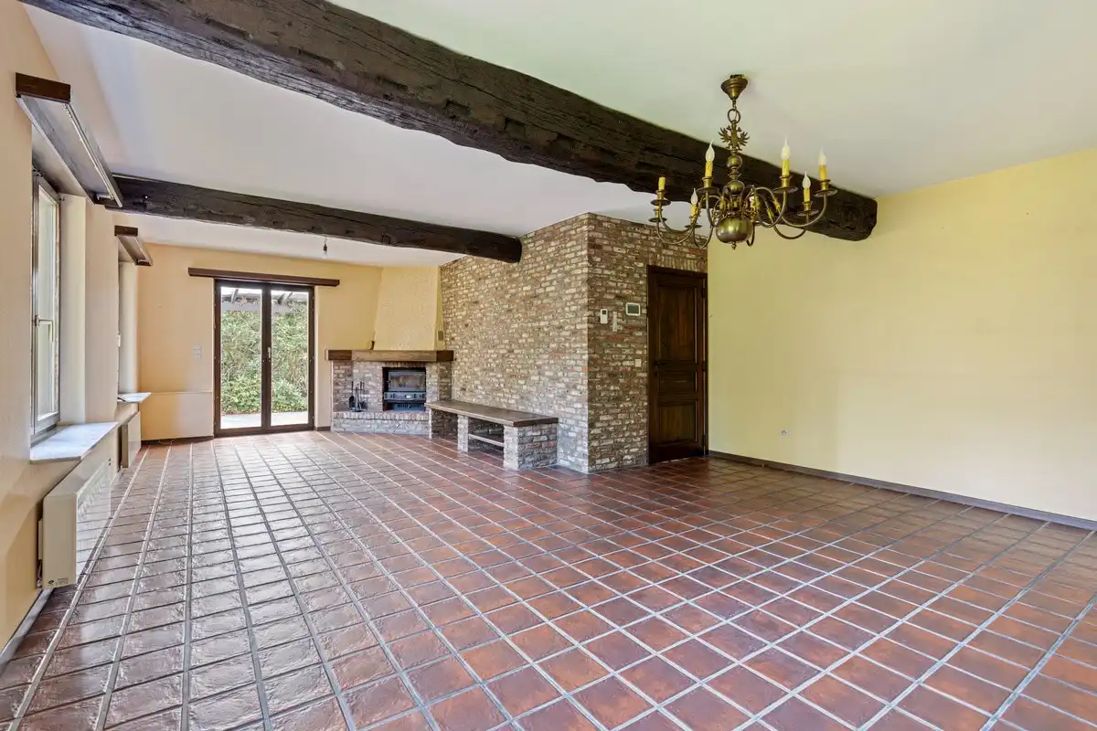 Rustig en residentieel gelegen woning met mogelijkheden op een mooi perceel van 1.317 m². foto 3