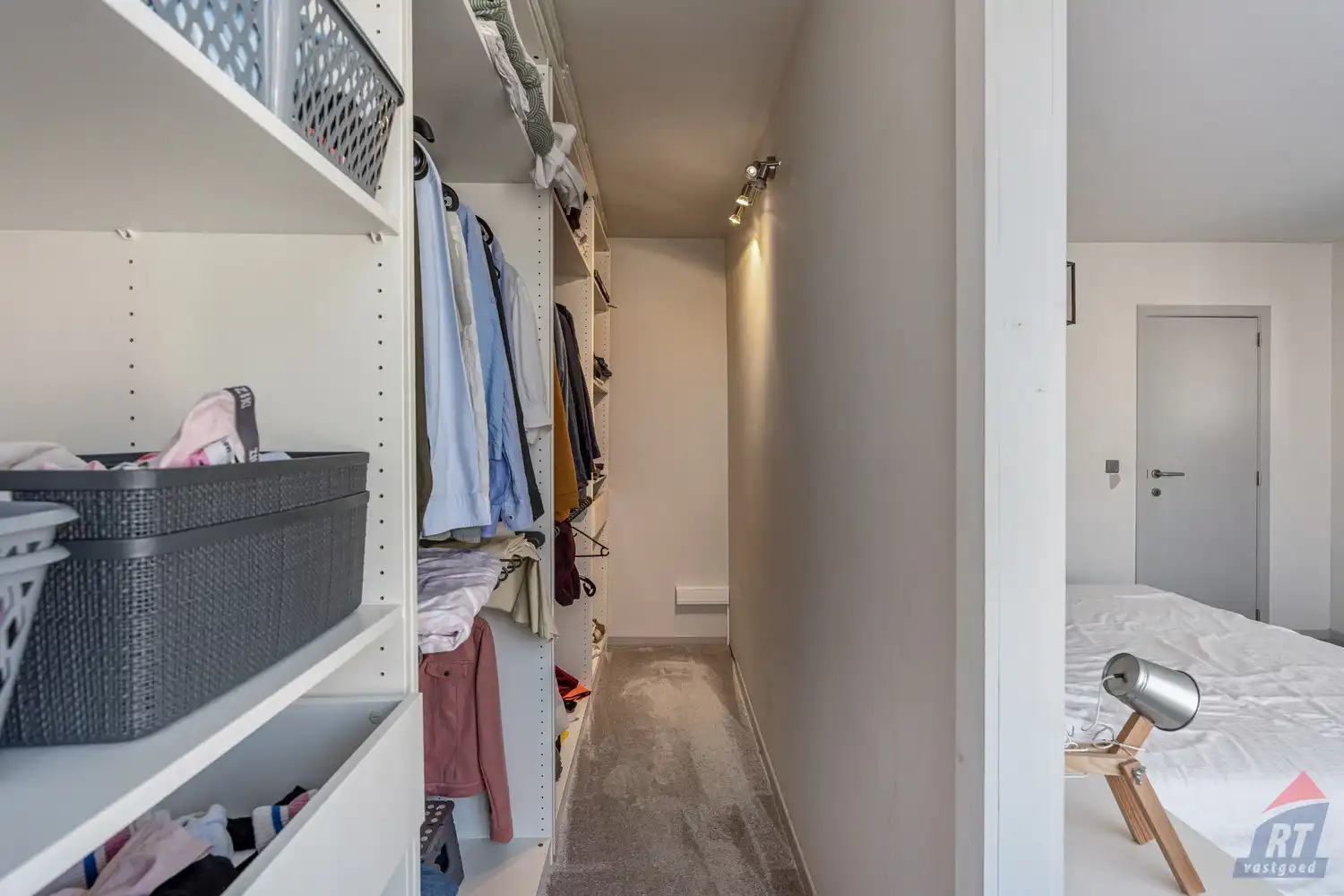 Ruime duplex met 2 slaapkamers, 2 terrassen en autostaanplaats op topligging in Sint-Truiden foto 12