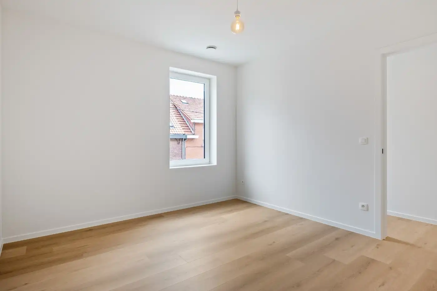 Ruime nieuwbouwwoning met 3 slpk., grote tuin en inpandige garage foto 16