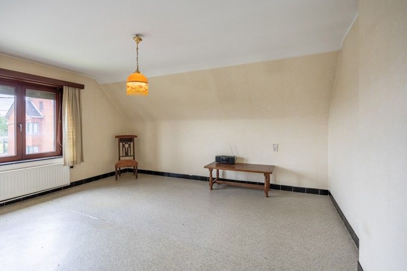 Woning, open bebouwing met naastliggende, grote loods op 18are foto 25