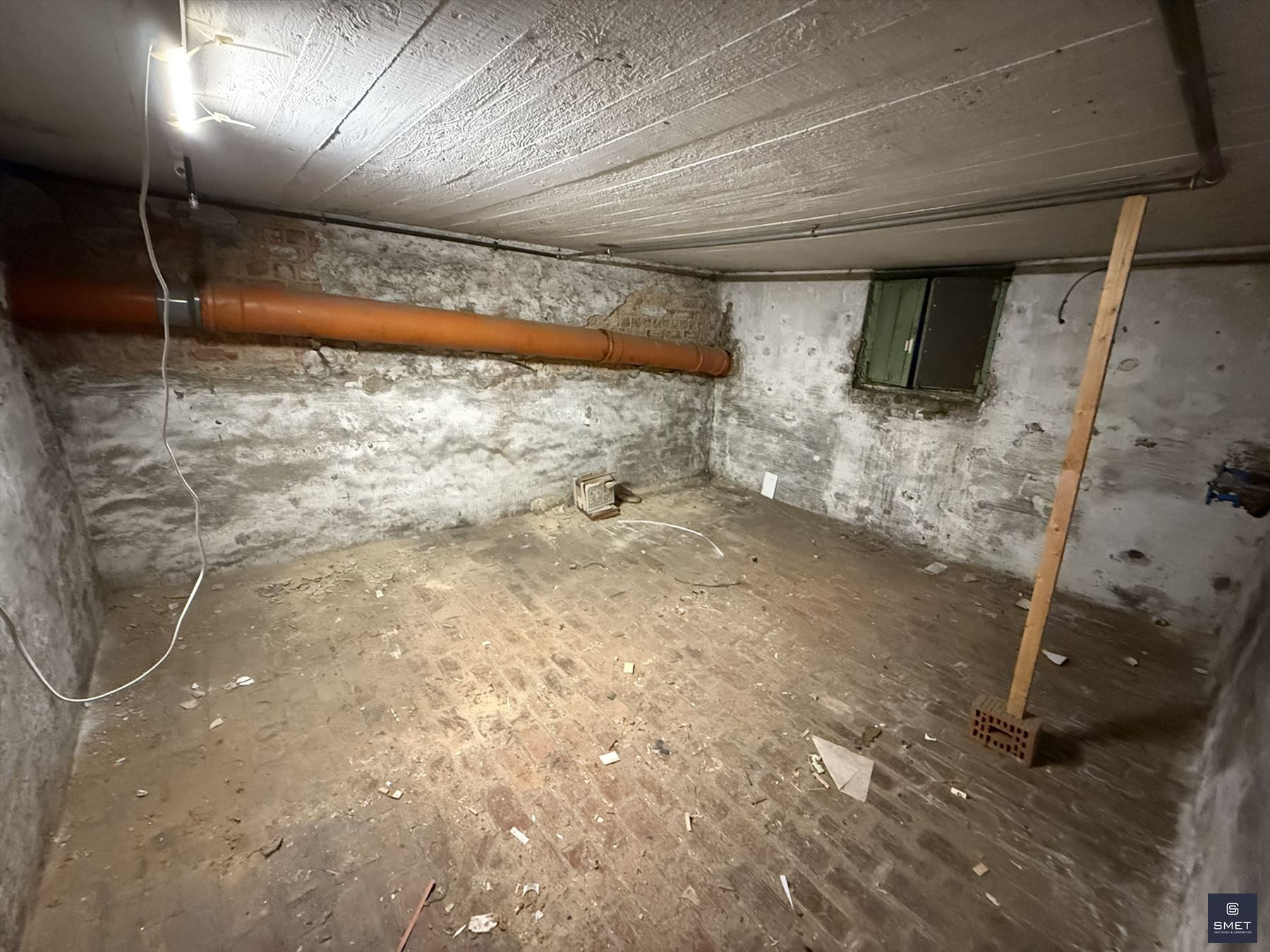 RUIME TE RENOVEREN WONING MET 4 SLPKS EN TUIN foto 3