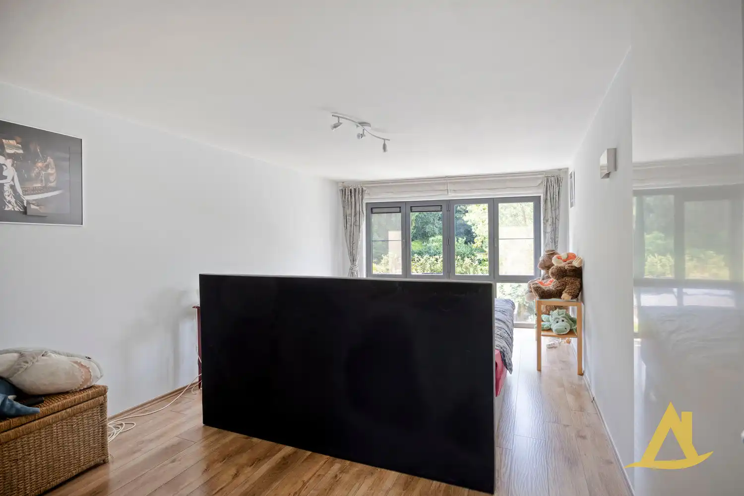 DESIGN STADSWONING MET 3 SLAAPKAMERS, TUIN EN JACUZZI IN HET HARTJE VAN DIEST foto 33