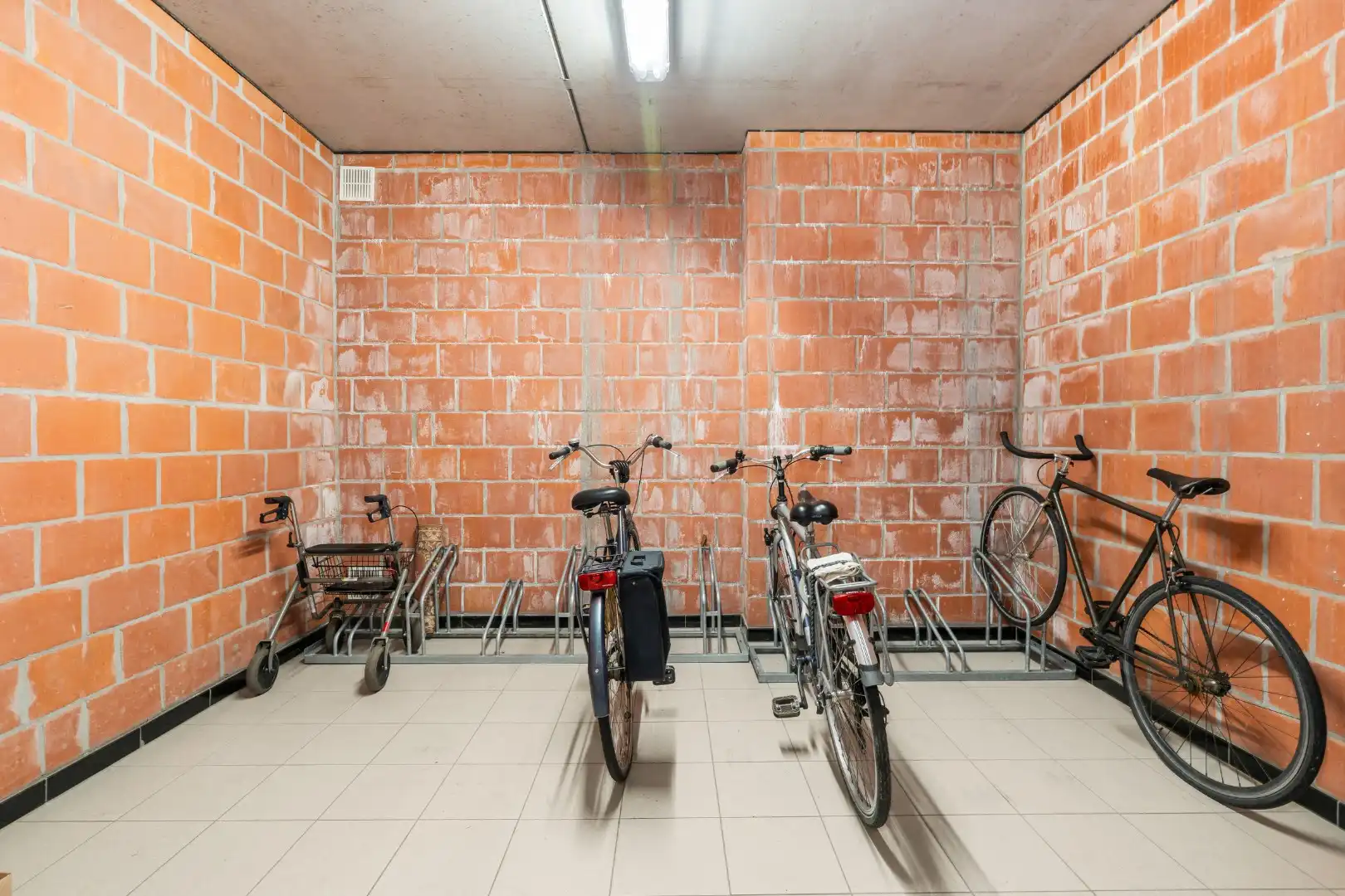 Recent duplex-appartement te huur in Gent (Mariakerke) – ruim, lichtrijk en kwalitatief afgewerkt foto 16