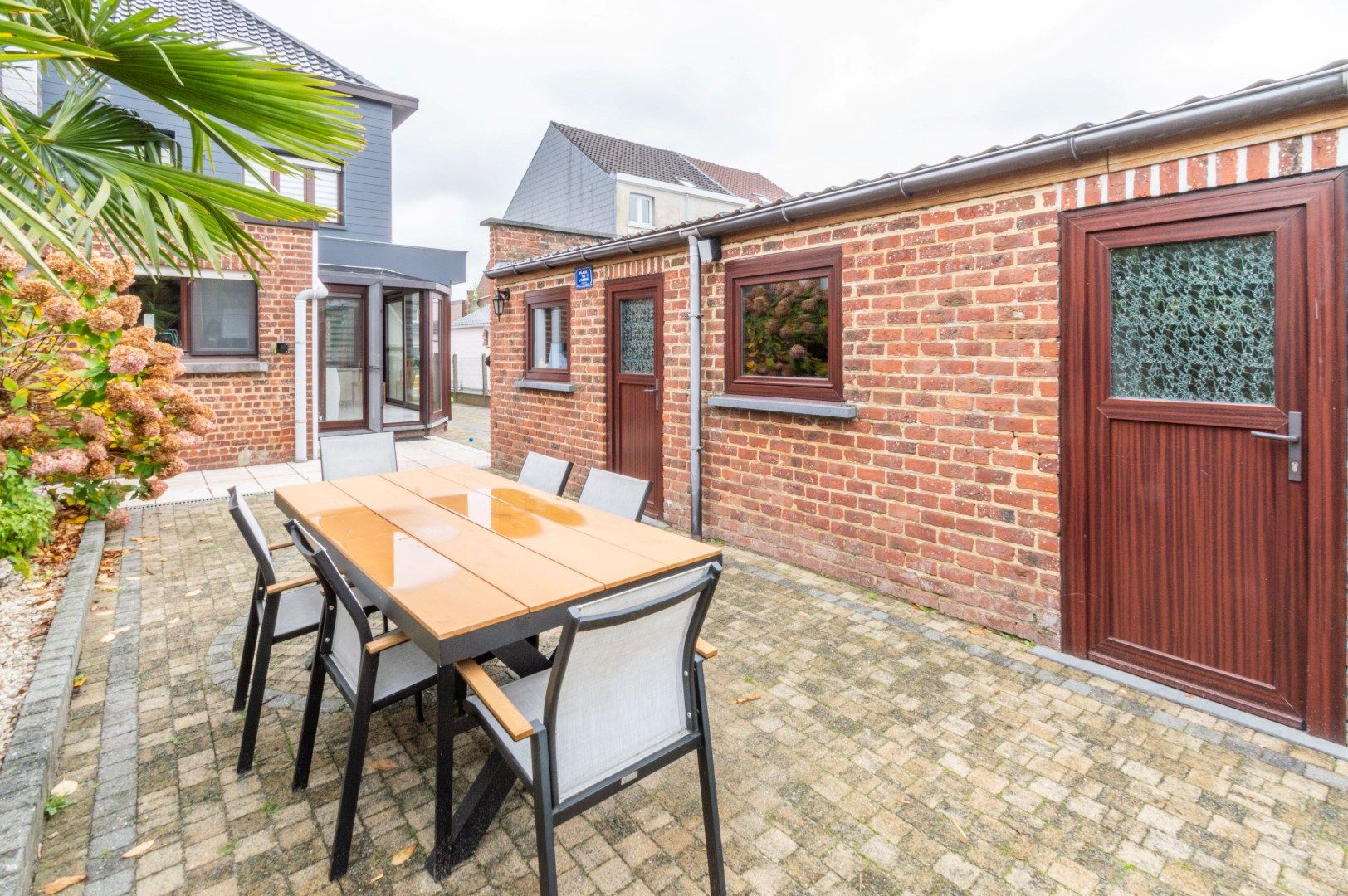 Een degelijke, goed onderhouden woning te Huizingen! foto 13