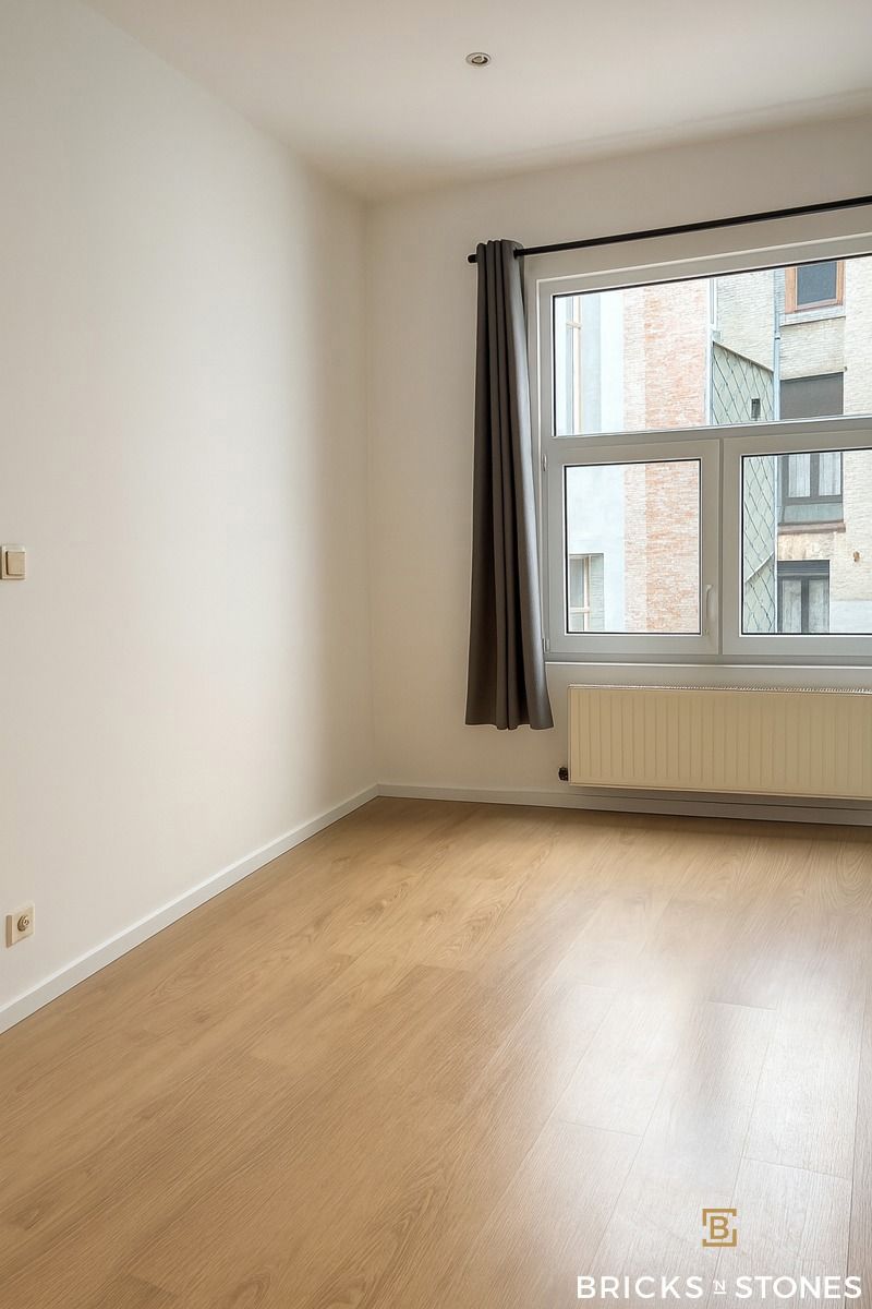 Gerenoveerd studentengebouw met zes studio's foto 2