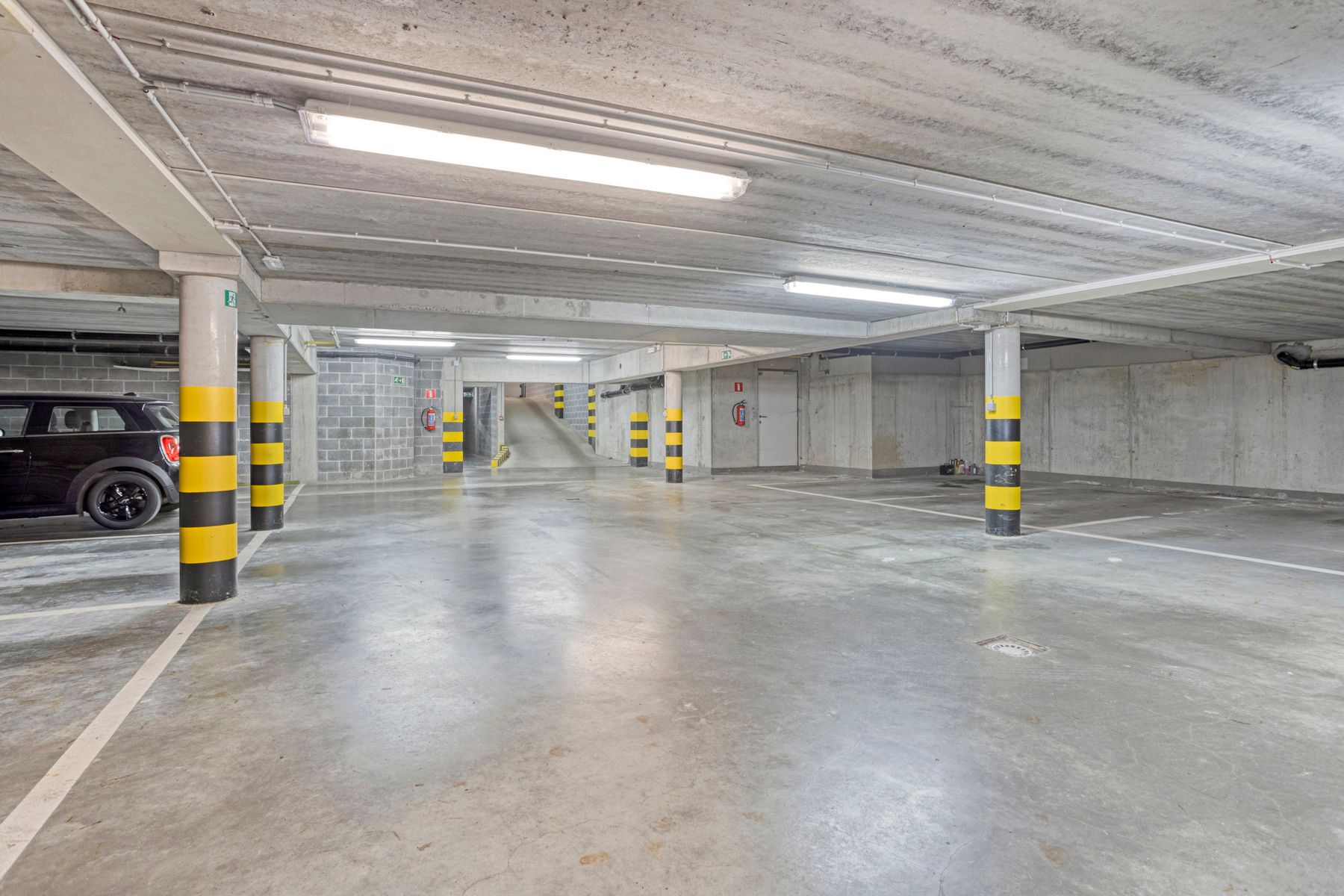 3 slaapkamers, 2 terassen en STAANPLAATS INBEGREPEN IN PRIJS foto 18