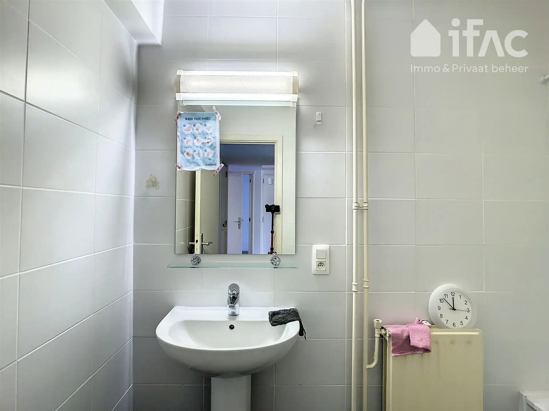 Ruim en goed gelegen appartement foto 12