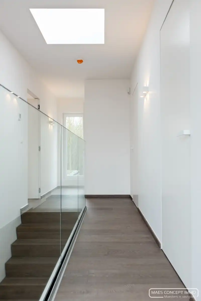 Luxueus afgewerkte villa te koop op topligging te Wielsbeke foto 6