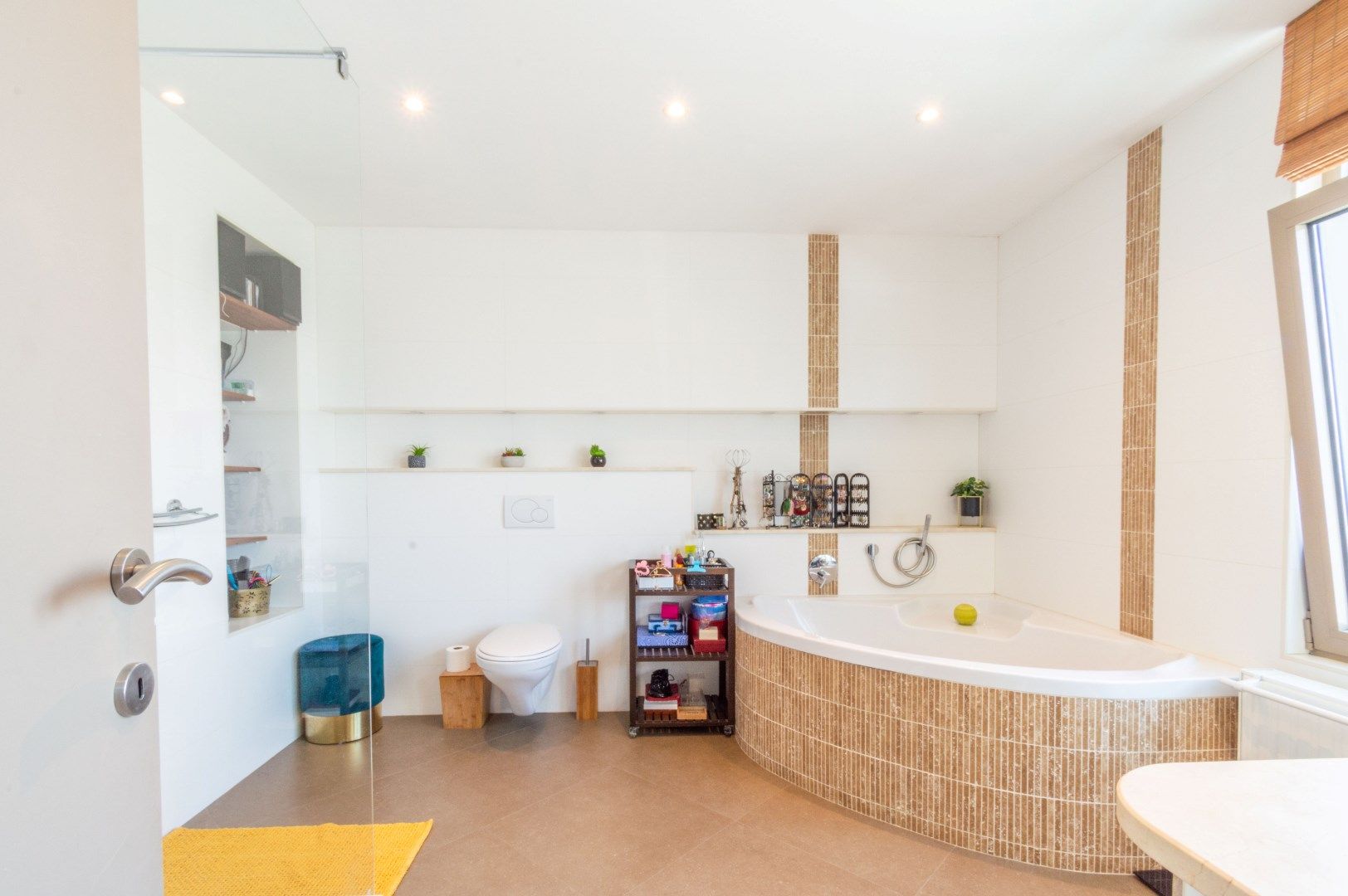 VOLLEDIG INSTAPKLARE + ENERGIEZUINIGE WONING ! foto 15