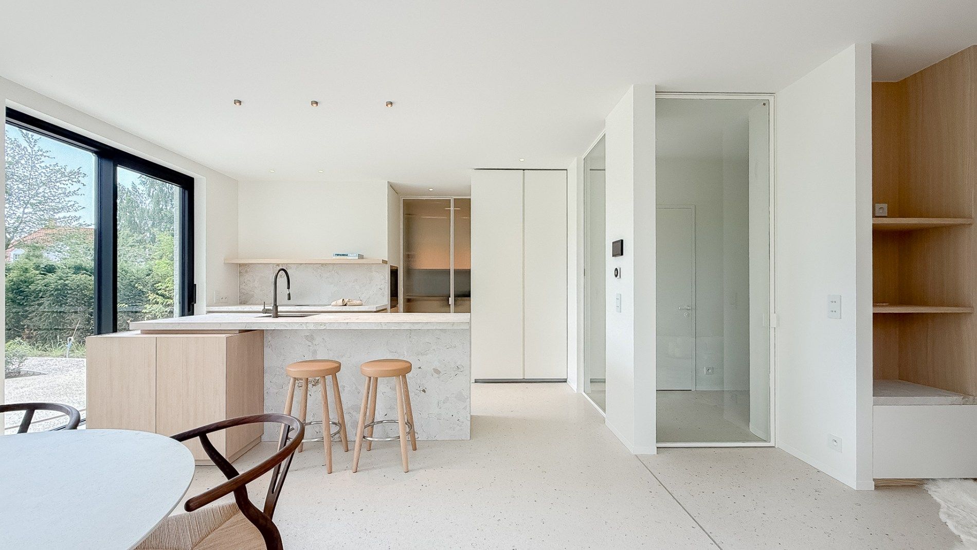 Nieuwbouw onder registratierechten! Villa met zonovergoten leefruimtes en een tijdloos design foto 5