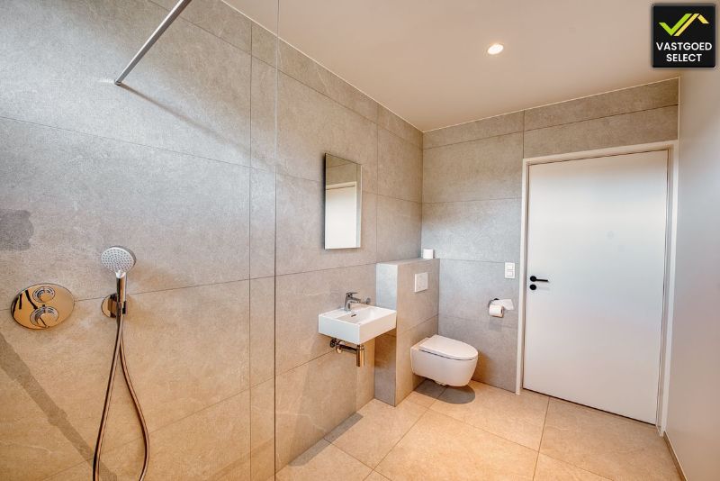 Nieuwbouwwoning met EPC A+ en klimaatplafonds in de Burgemeester Van de Keerestraat foto 10