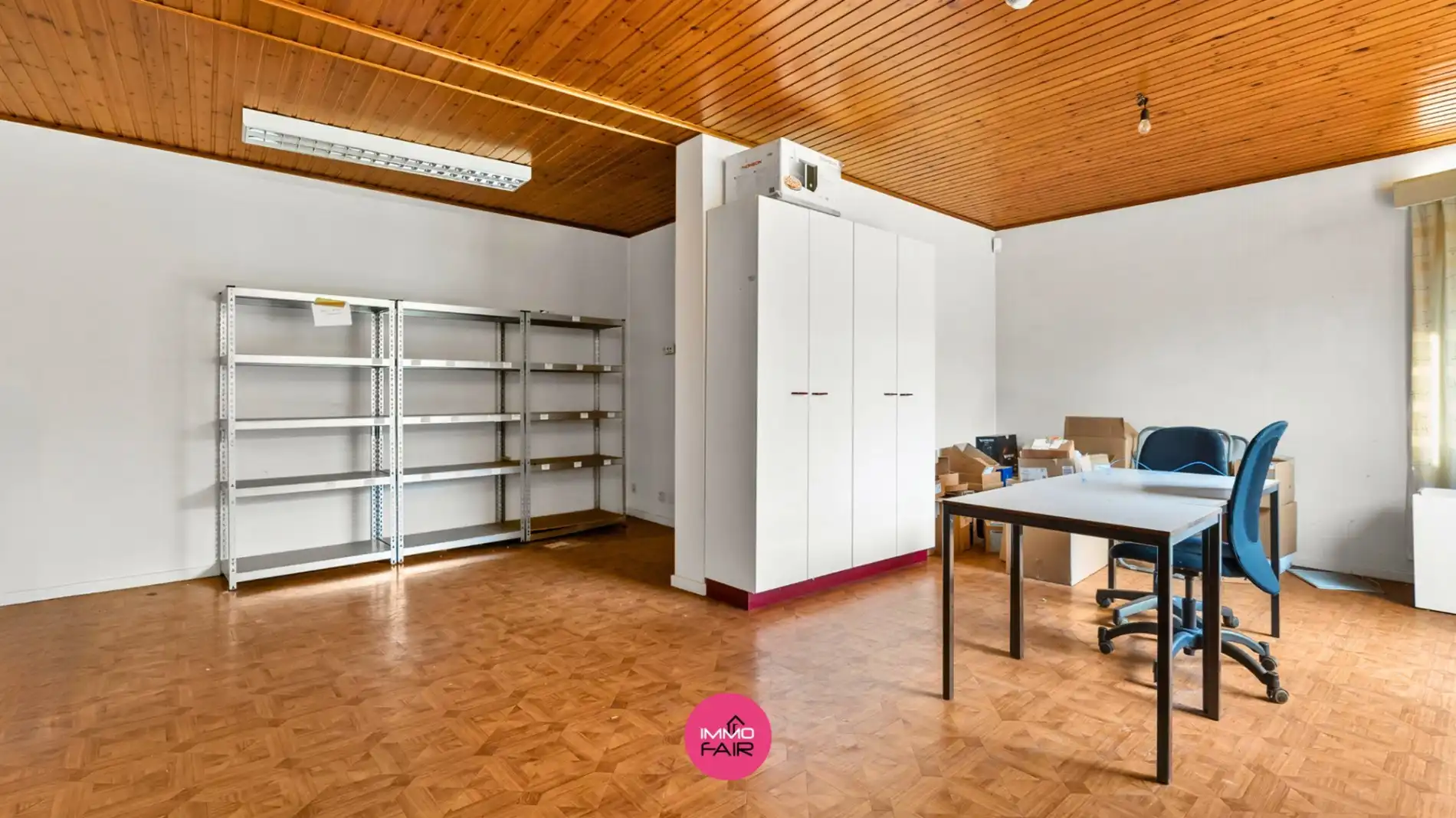 Polyvalent handelspand met duplexappartement in hartje Lanaken! foto 5