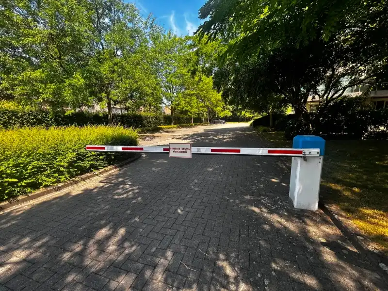 Staanplaats "Residentie de Veldekens" te Berchem foto {{pictureIndex}}