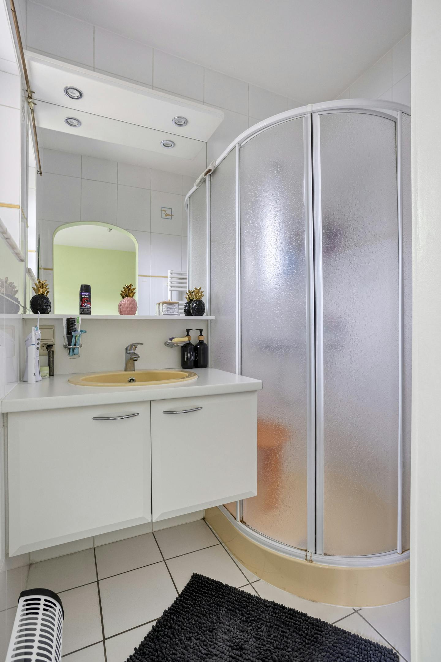 Gelijkvloerse villa op een centrale locatie in Brussegem foto 13