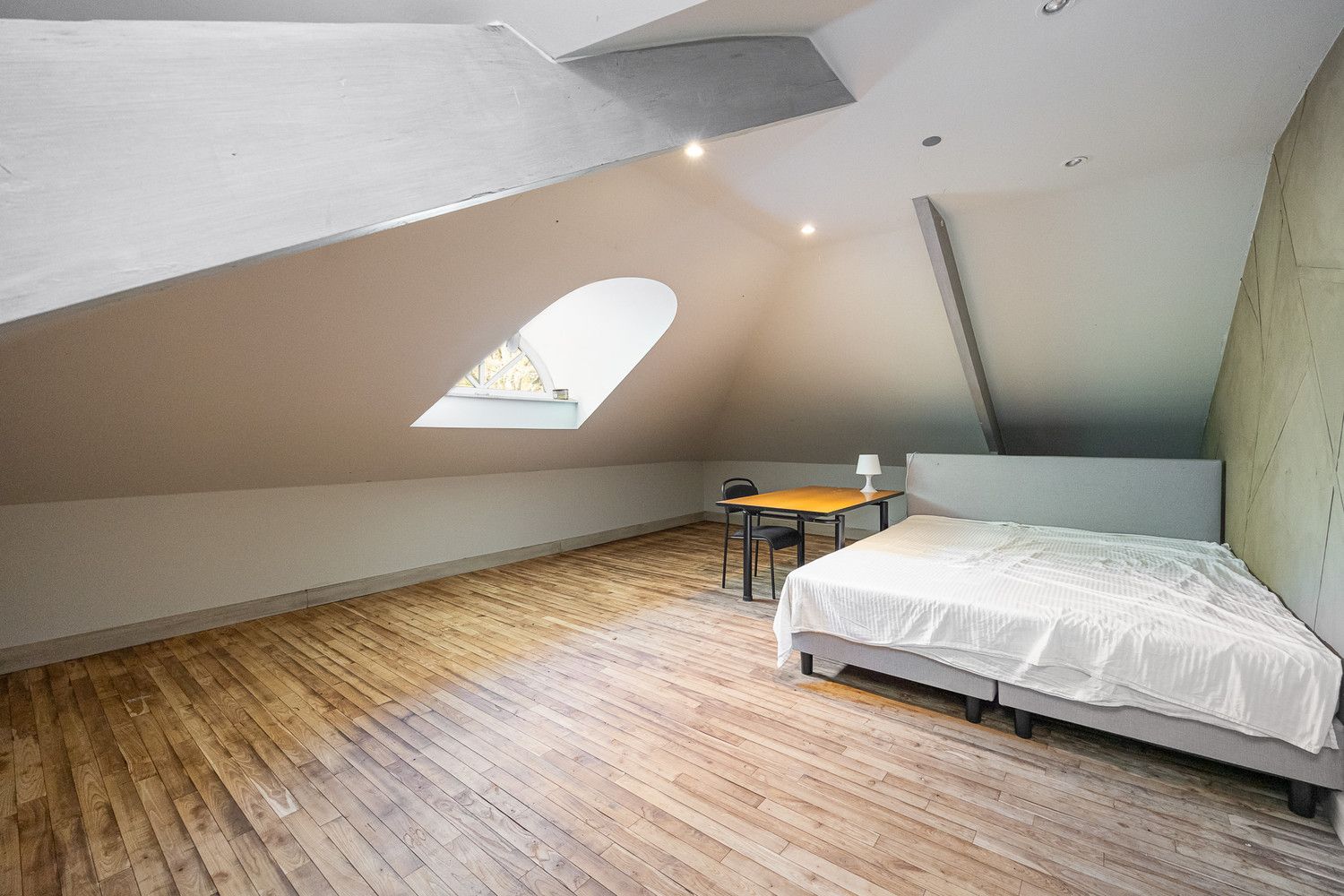 Villa op een uniek perceel van 1 hectare met vijver en zwembad foto 25