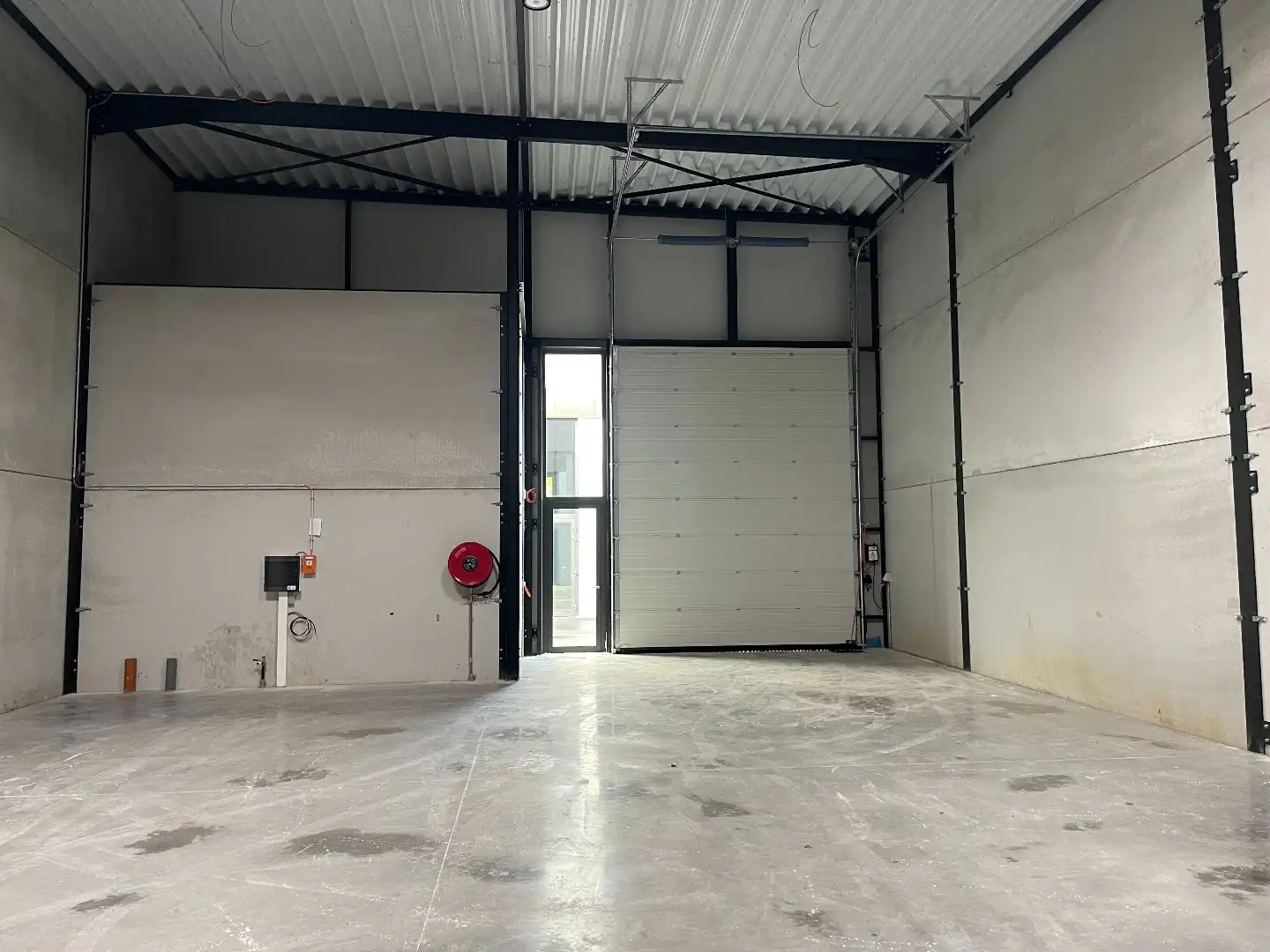 UNIT 7B - Moderne bedrijfshal van 260m² TE HUUR foto 8