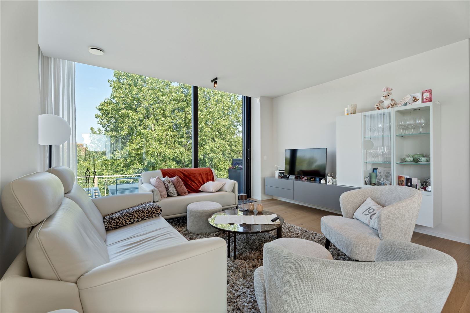Splinternieuwe penthouse met grote terrassen in topgebouw foto 2