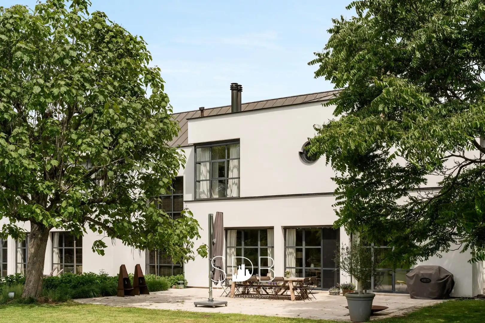 Prachtige villa met hippische accommodatie en graslanden mogelijkheid tot 23 ha foto 26