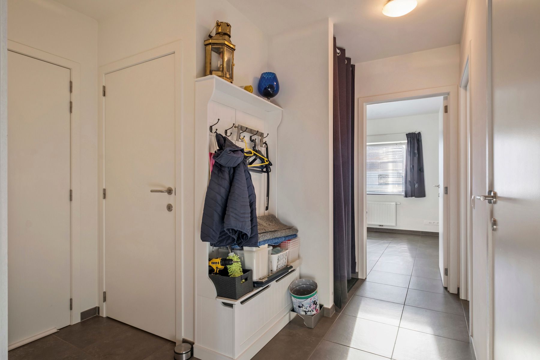 Nieuwstaat gelijkvloers app in hartje Loppem foto 5