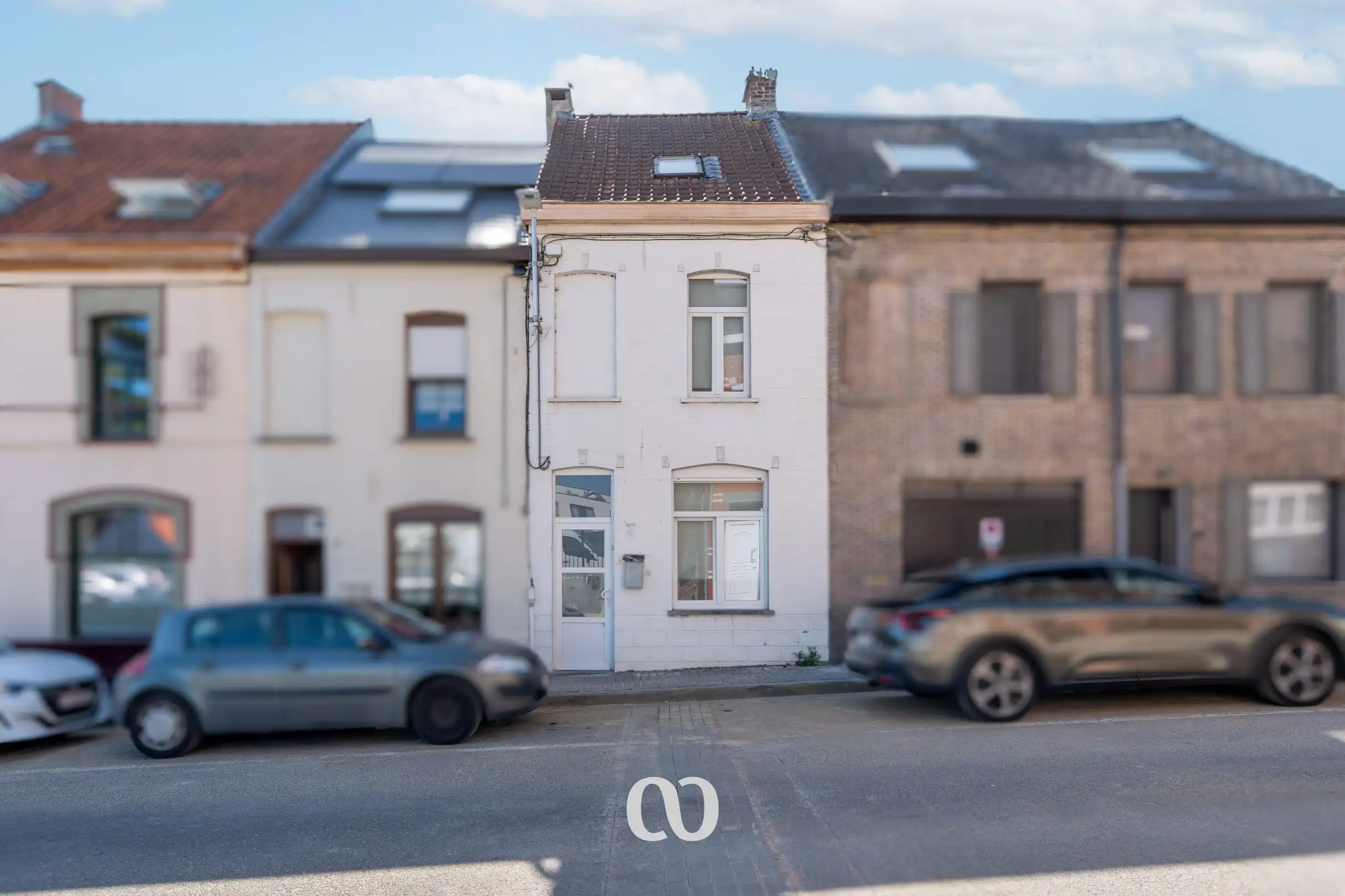 Instapklare rustig gelegen woning met 3 slaapkamers foto {{pictureIndex}}